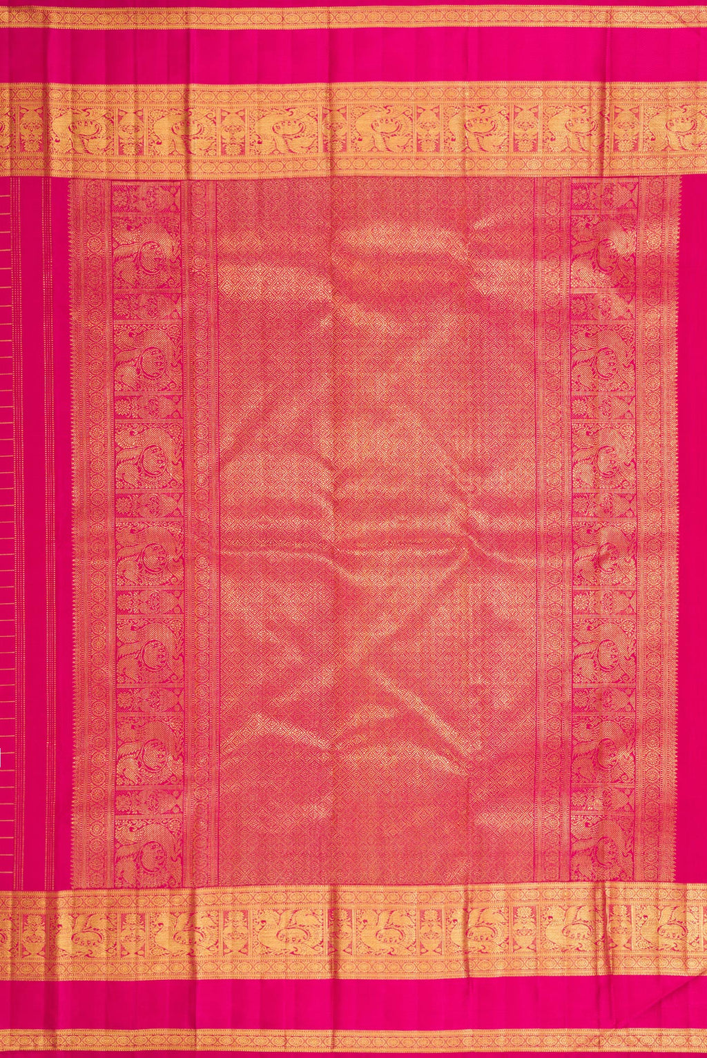 Close up image of the pallu of Pink Dual Tone Kanchipuram Silk Saree with Zari Butta on the body and Zari Border. 