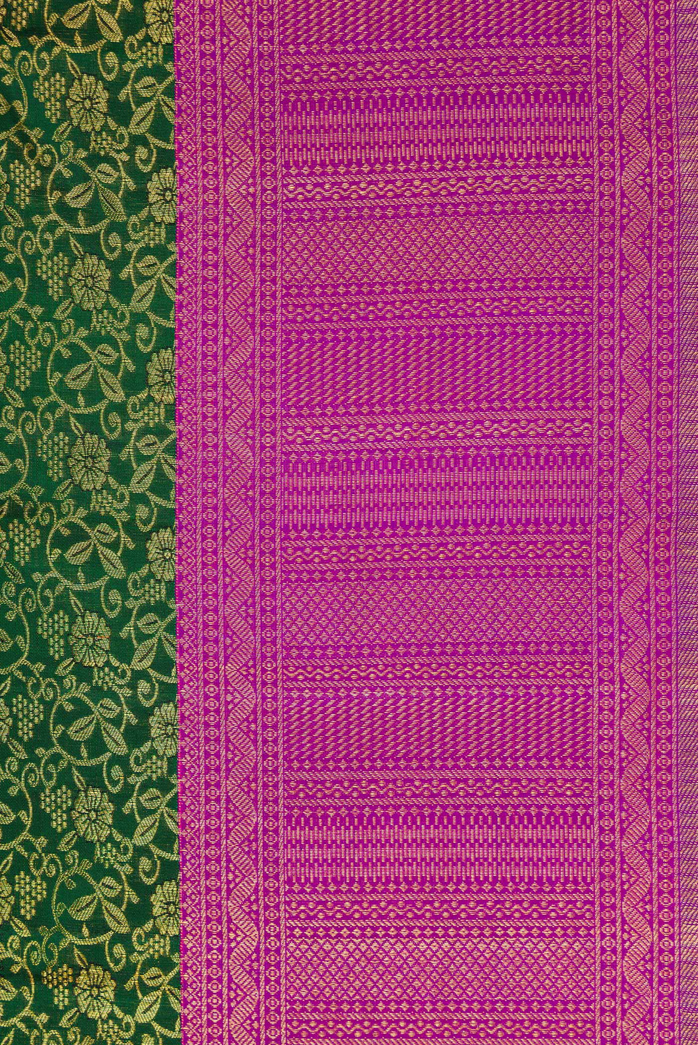 Border image of Bottle Green Dual Tone Kanchipuram Silk Saree with Zari Brocade on the body and Fancy Border. 