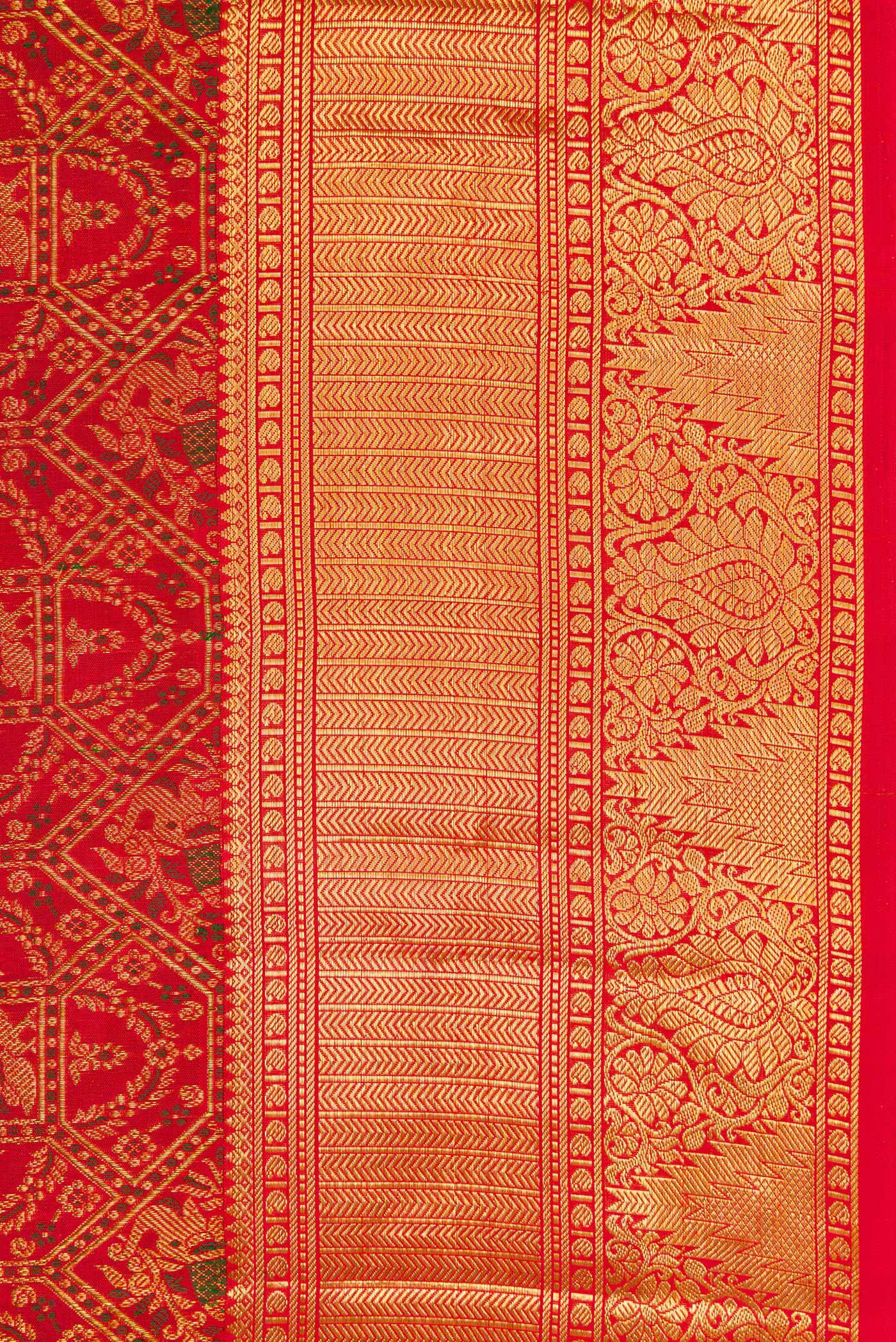 Border image of Red Dual Tone Kanchipuram Silk Saree with Zari Brocade on the body and Zari Border. 