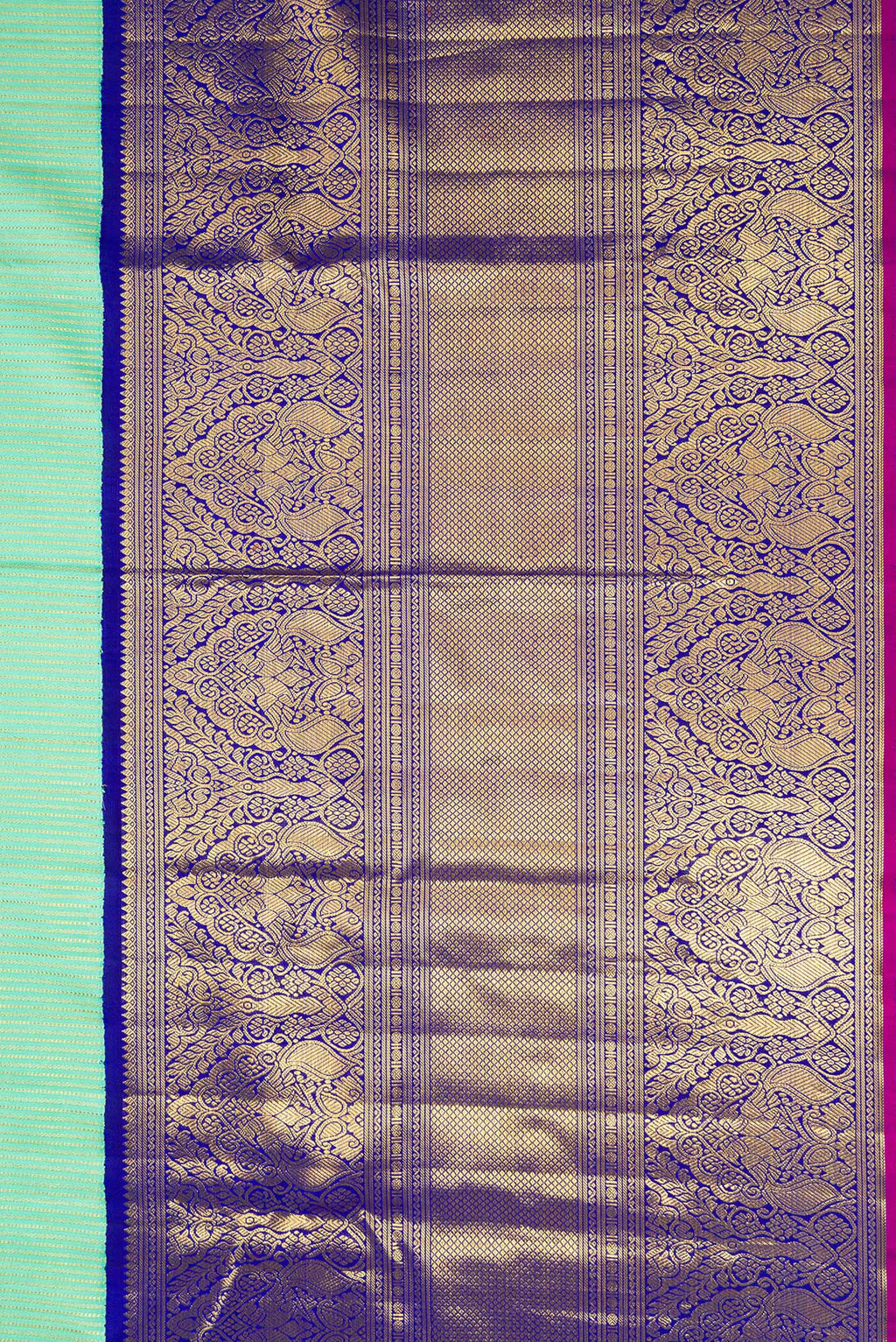 Border image of Pista Green Dual Tone Kanchipuram Silk Saree with Zari Brocade on the body and Zari Border. 