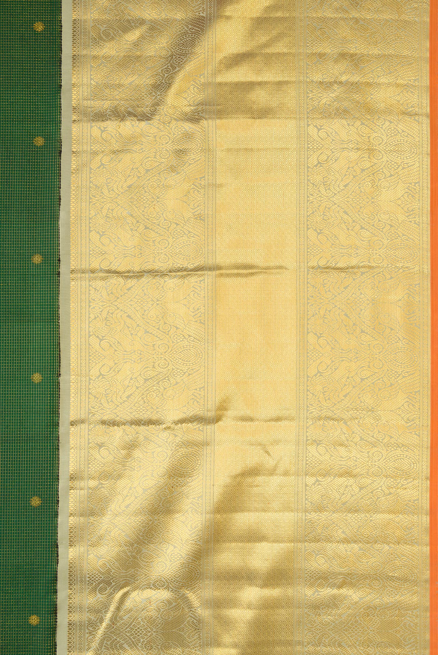 Border image of Green Dual Tone Kanchipuram Silk Saree with Zari Brocade on the body and Zari Border. 