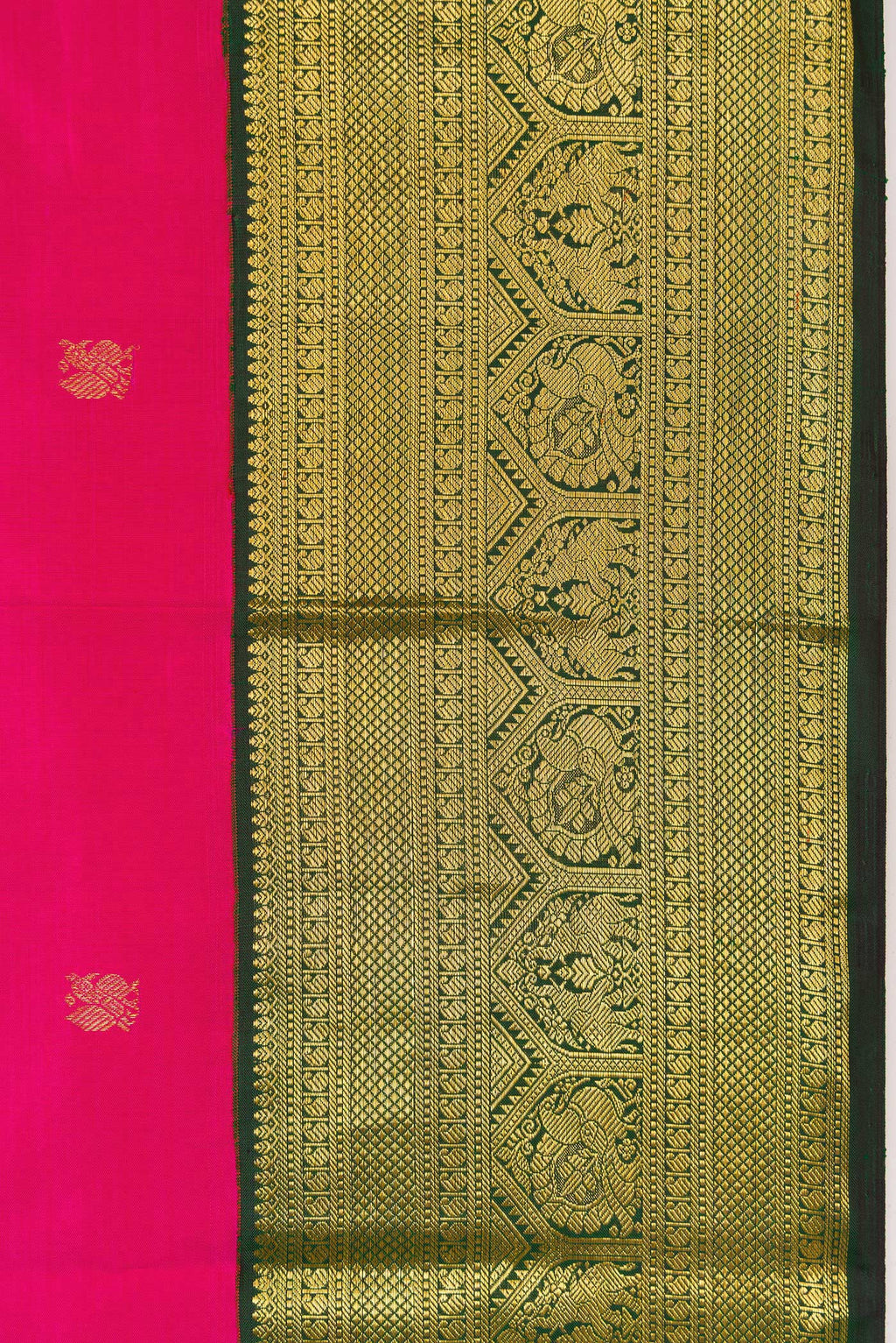 Border image of Pink Dual Tone Kanchipuram Silk Saree with Zari Butta on the body and Zari Border. 