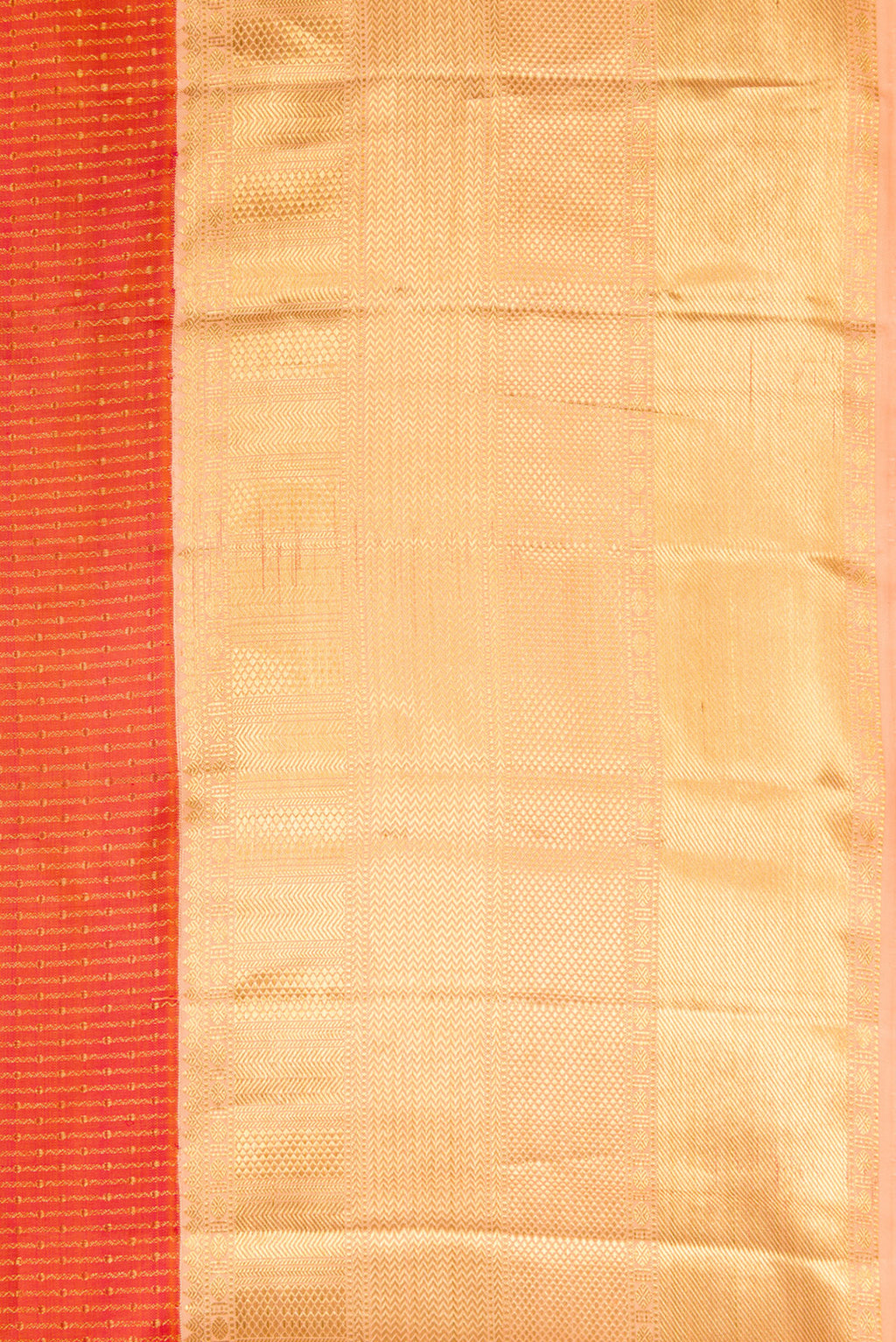 Border image of Brick Orange Dual Tone Kanchipuram Silk Saree with Zari Brocade on the body and Zari Border. 
