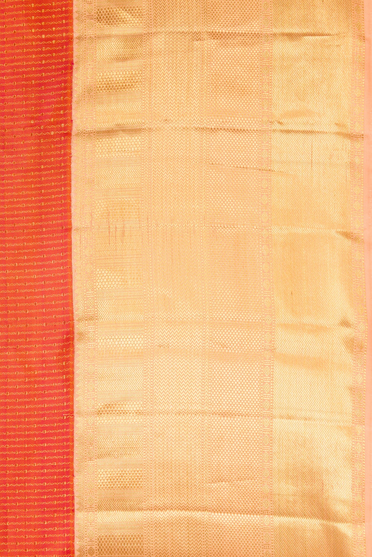 Border image of Brick Orange Dual Tone Kanchipuram Silk Saree with Zari Brocade on the body and Zari Border. 