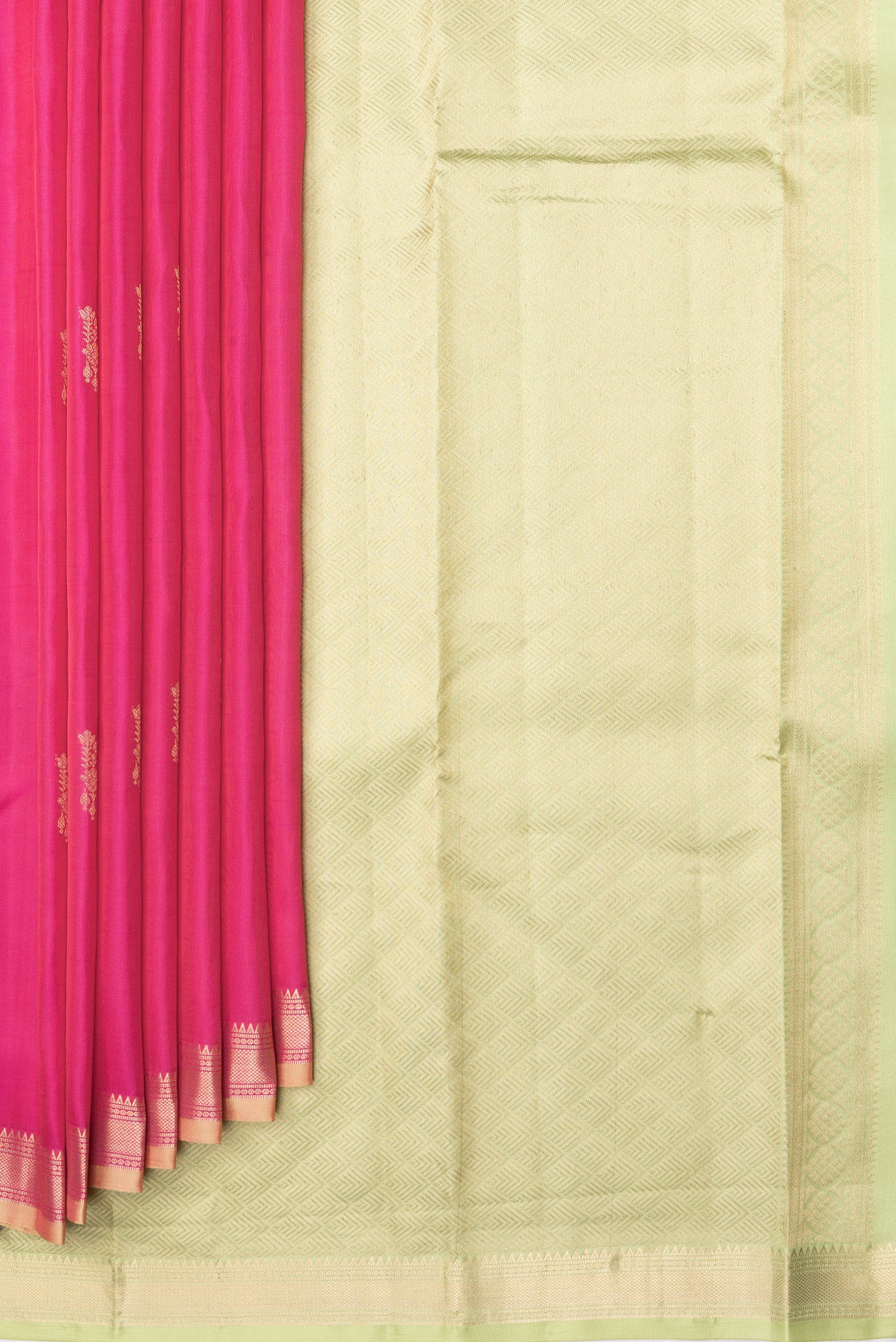 Pleats and pallu of Pink Kanchipuram Silk Saree with Zari Butta on the body and Zari Border. 