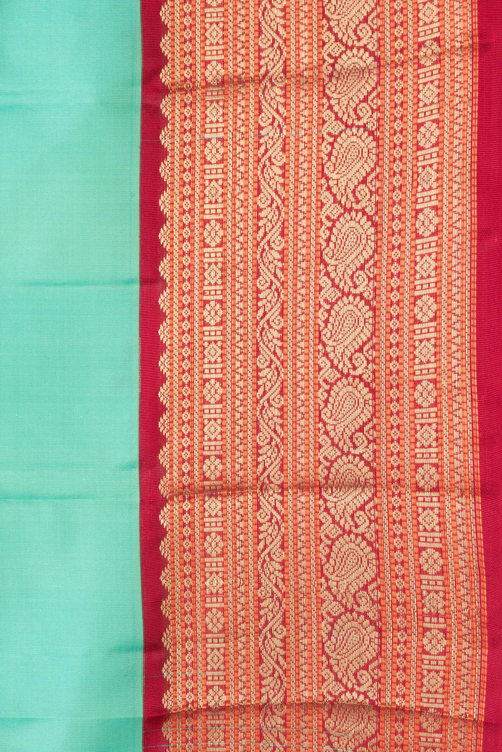Border image of Sea Green Dual Tone Kanchipuram Silk Saree with Zari Butta on the body and Zari Border. 