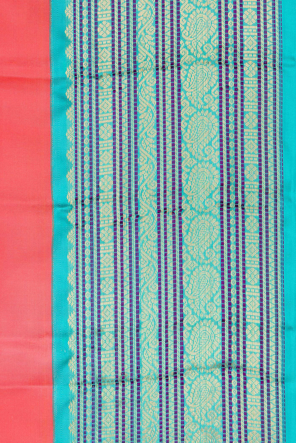Border image of Pink Dual Tone Kanchipuram Silk Saree with Zari Butta on the body and Zari Border. 