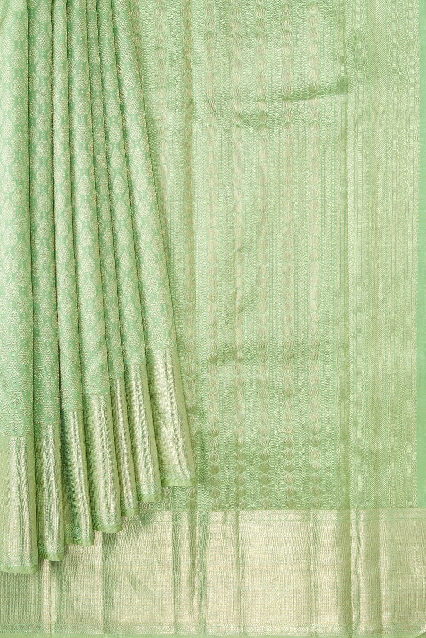 Pleats and pallu of Pista Green Dual Tone Kanchipuram Silk Saree with Zari Brocade on the body and Zari Border. 