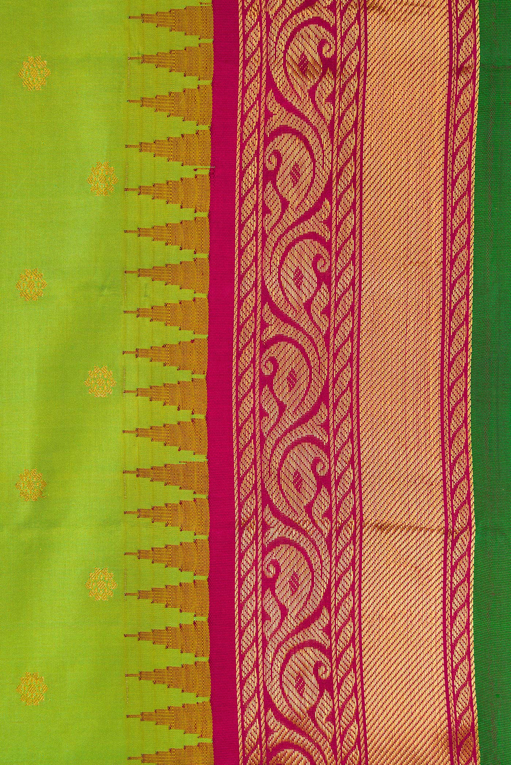 Border image of Parrot Green Dual Tone Gadwal Silk Saree with Zari Butta on the body and Zari Border. 