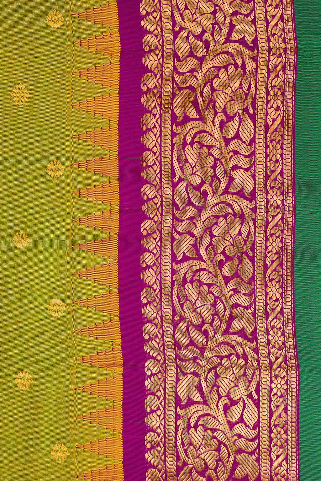 Border image of Mehandi Green Dual Tone Gadwal Silk Saree with Zari Butta on the body and Zari Border. 