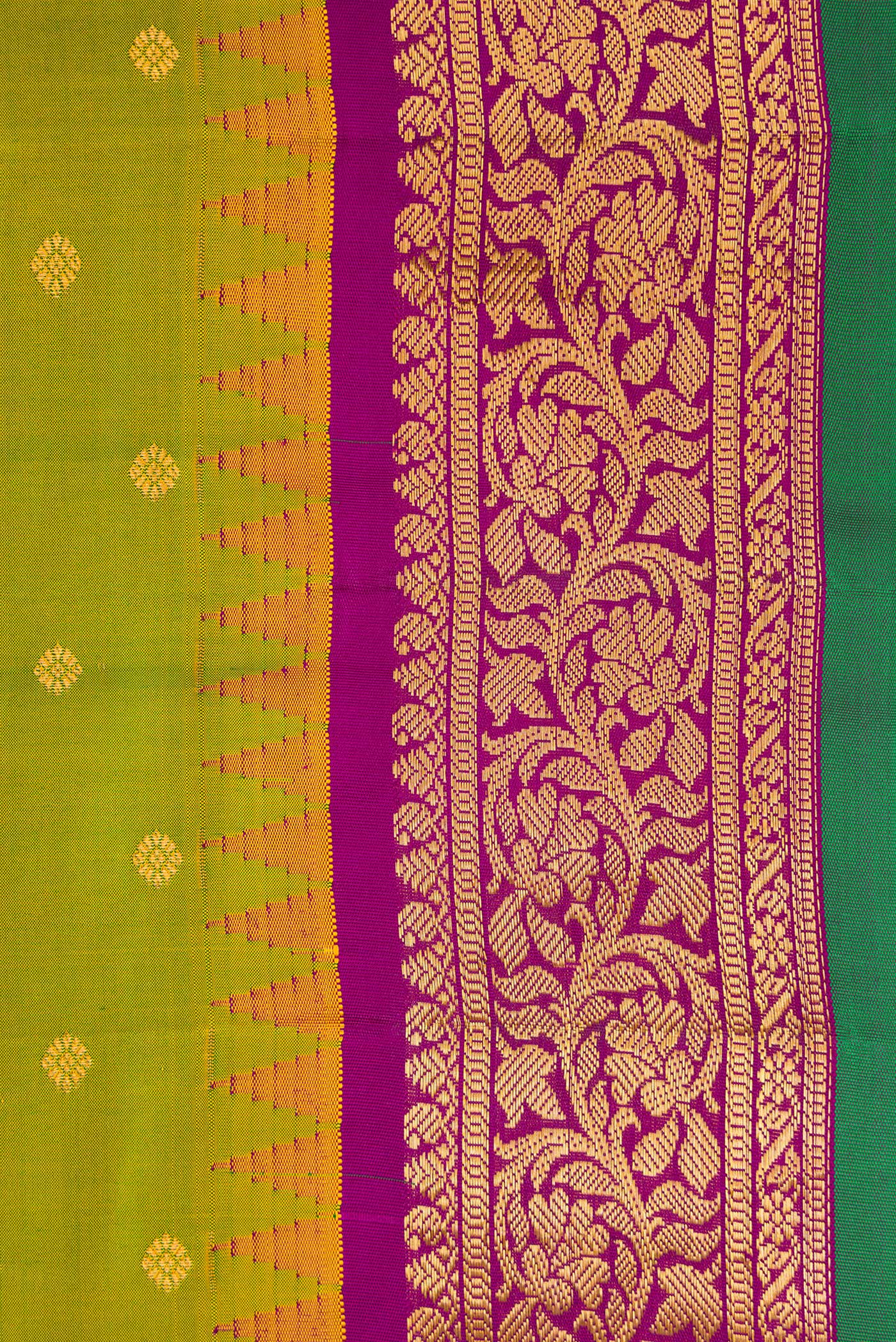 Border image of Mehandi Green Dual Tone Gadwal Silk Saree with Zari Butta on the body and Zari Border. 