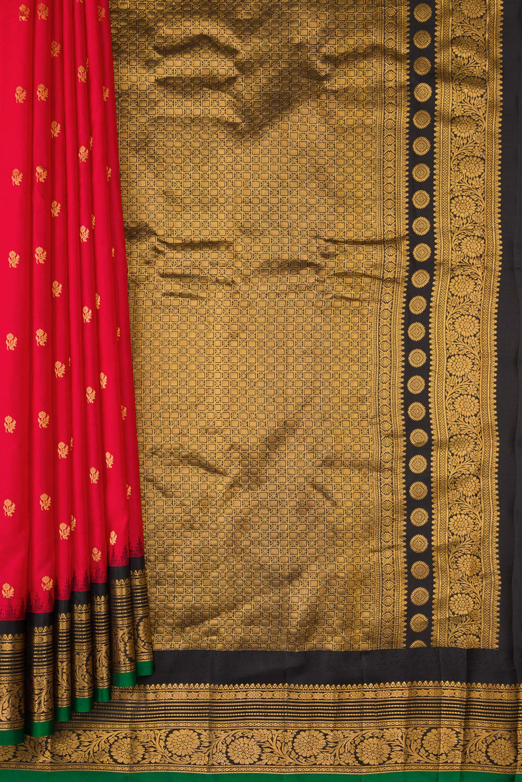 Pleats and pallu of Red Dual Tone Gadwal Silk Saree with Zari Butta on the body and Zari Border. 
