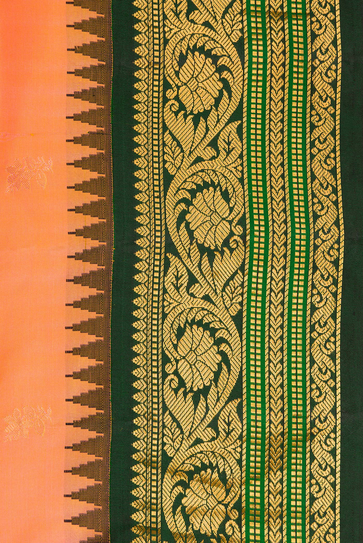 Border image of Peach Dual Tone Gadwal Silk Saree with Zari Butta on the body and Zari Border. 