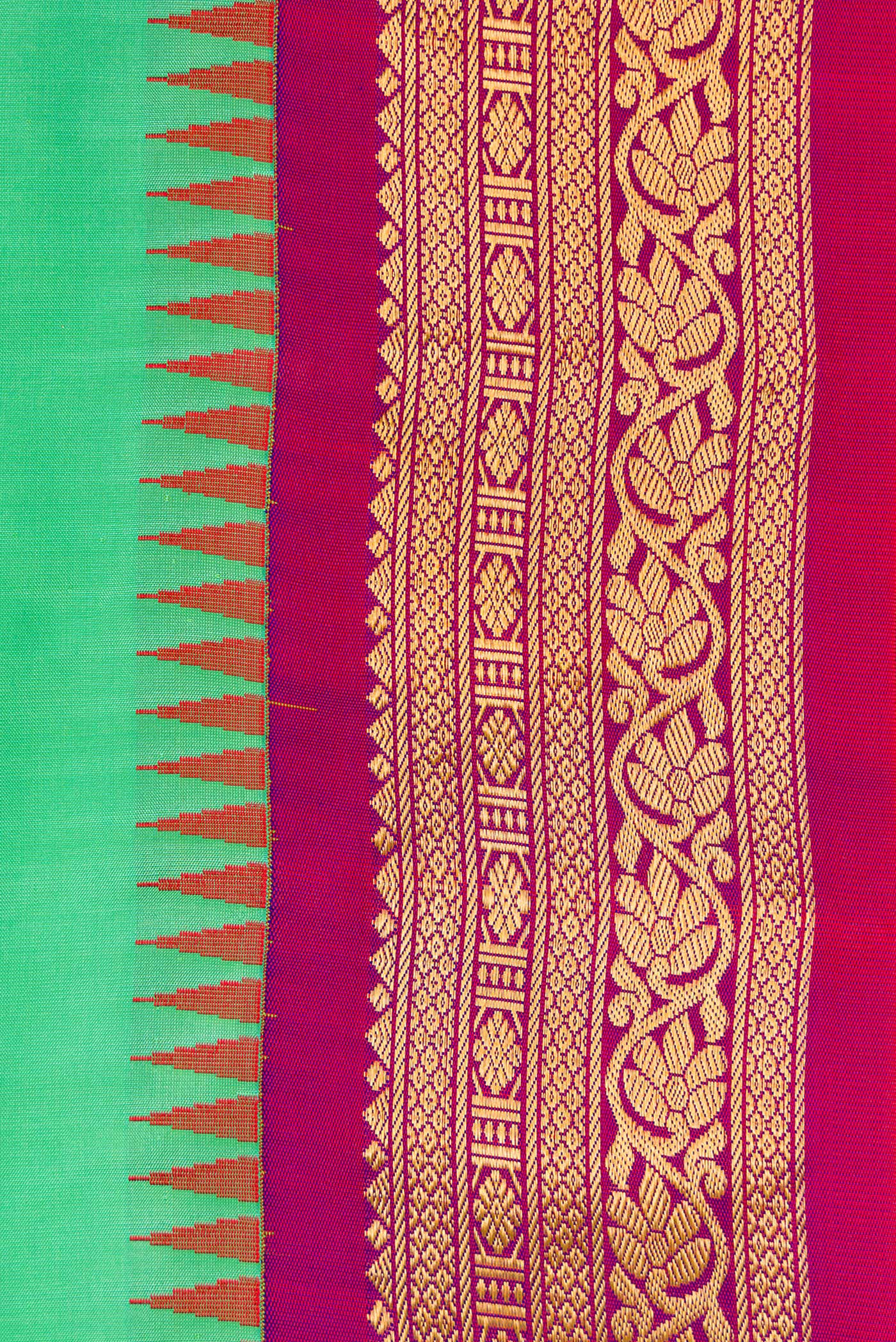 Border image of Sea Green Dual Tone Gadwal Silk Saree with Zari Butta on the body and Zari Border. 