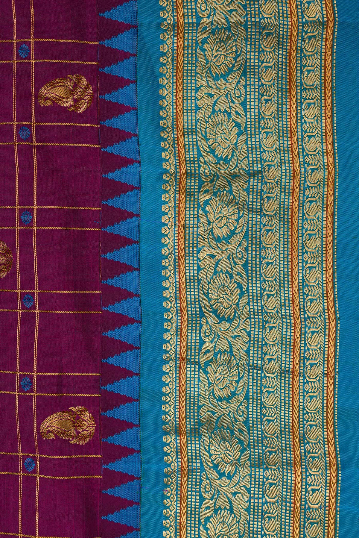 Border image of Burgundy Dual Tone Gadwal Silk Saree with Checked design on the body and Zari Border. 