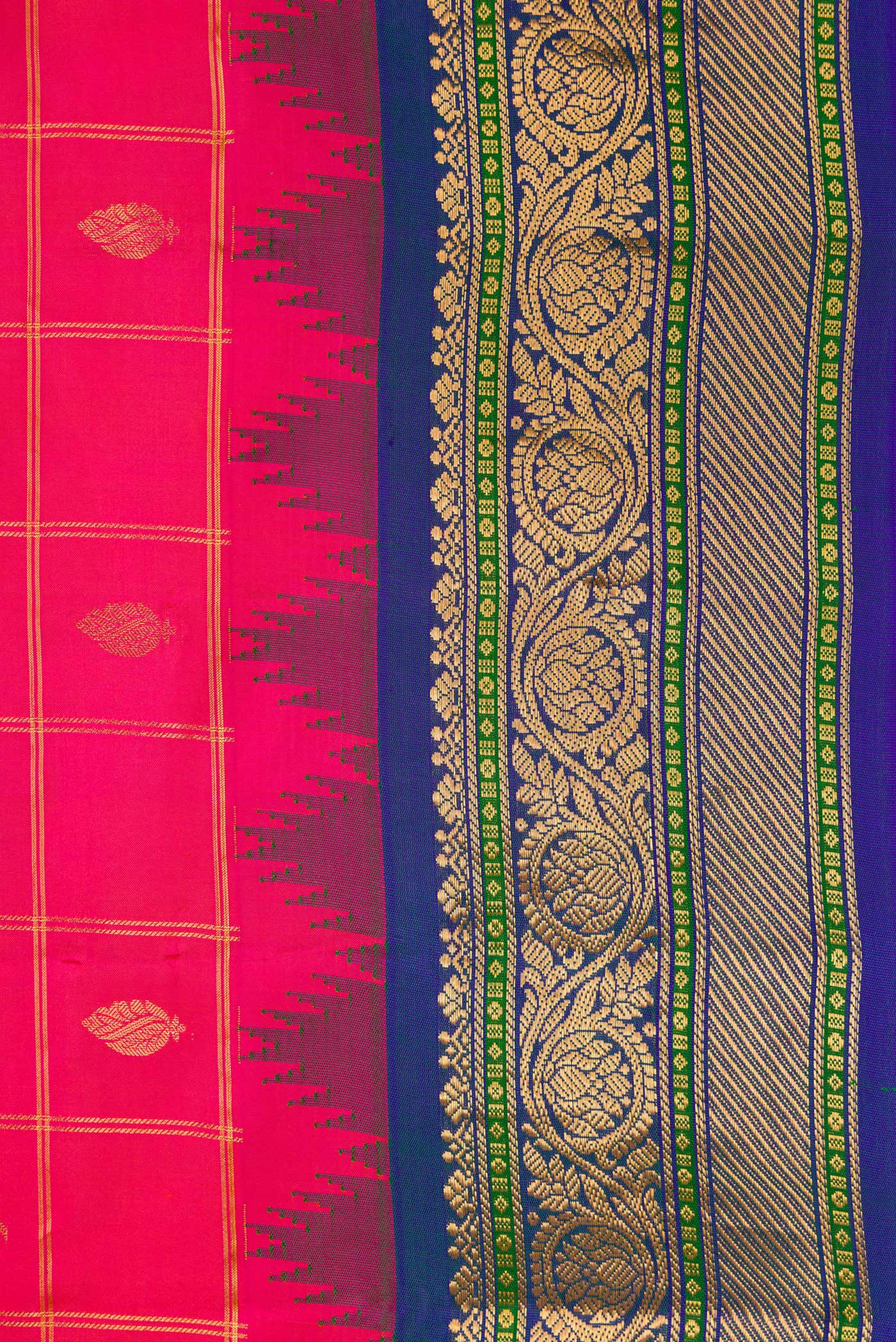 Border image of Coral Dual Tone Gadwal Silk Saree with Zari Butta on the body and Zari Border. 
