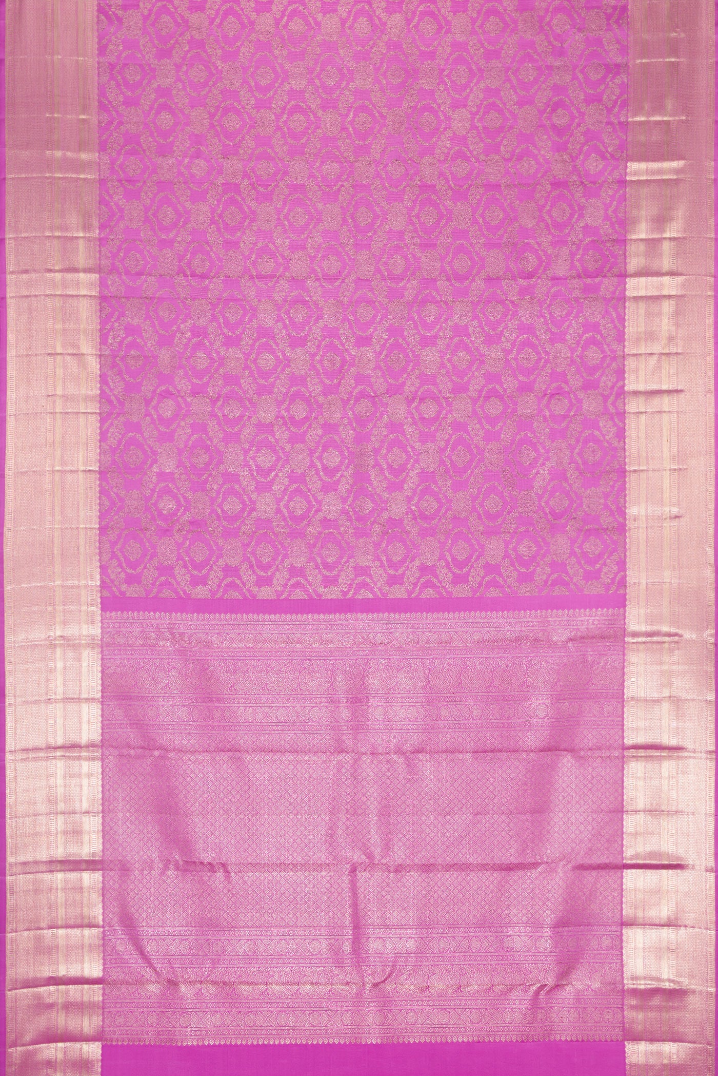 Flat view of Lavender Dual Tone Kanchipuram Silk Saree with Zari Brocade on the body and Zari Border. 