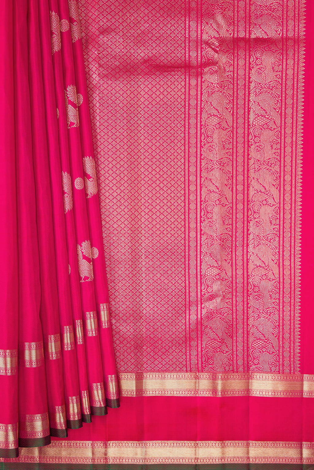 Pleats and pallu of Pink Dual Tone Kanjivaram Silk Saree with Zari Butta on the body and Zari Border. 