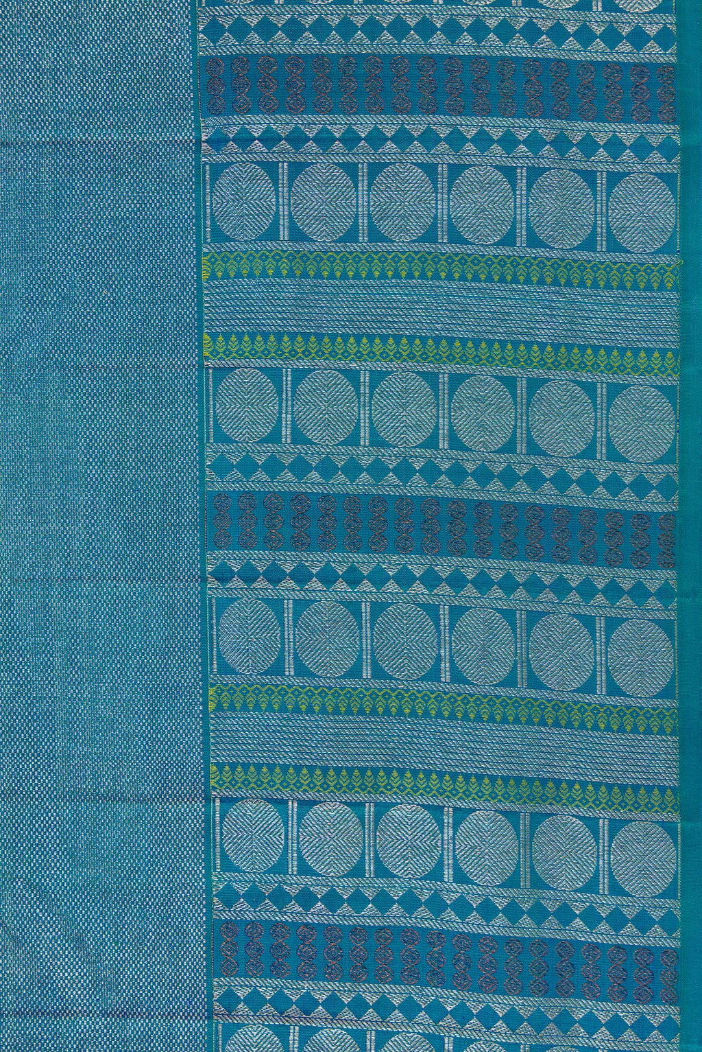 Border image of Peacock Blue Dual Tone Kanchipuram Silk Saree with Zari Brocade on the body and Fancy Border. 