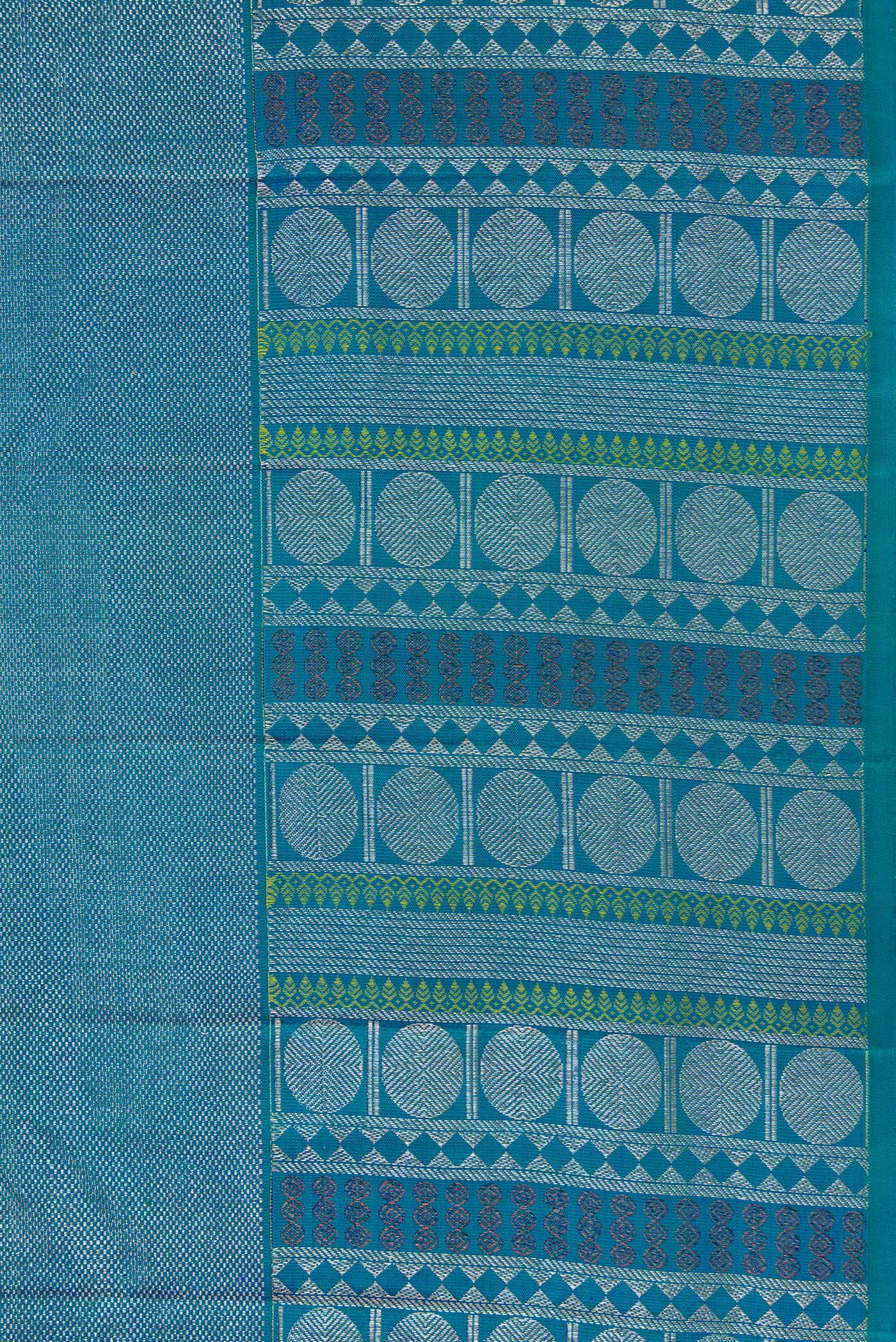 Border image of Peacock Blue Dual Tone Kanchipuram Silk Saree with Zari Brocade on the body and Fancy Border. 