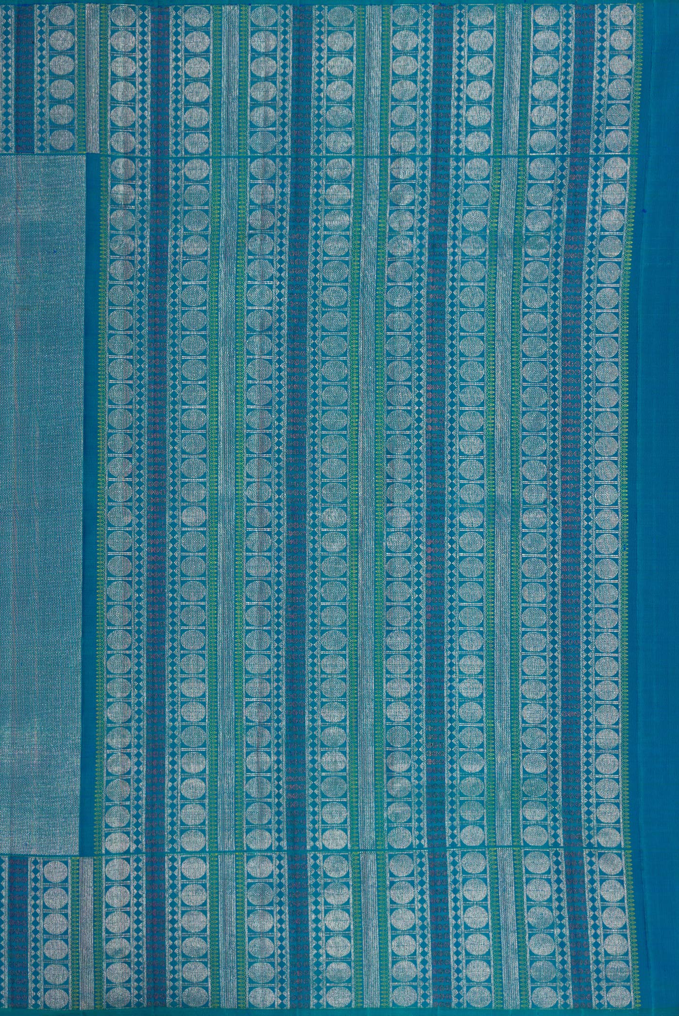 Close up image of the pallu of Peacock Blue Dual Tone Kanchipuram Silk Saree with Zari Brocade on the body and Fancy Border. 