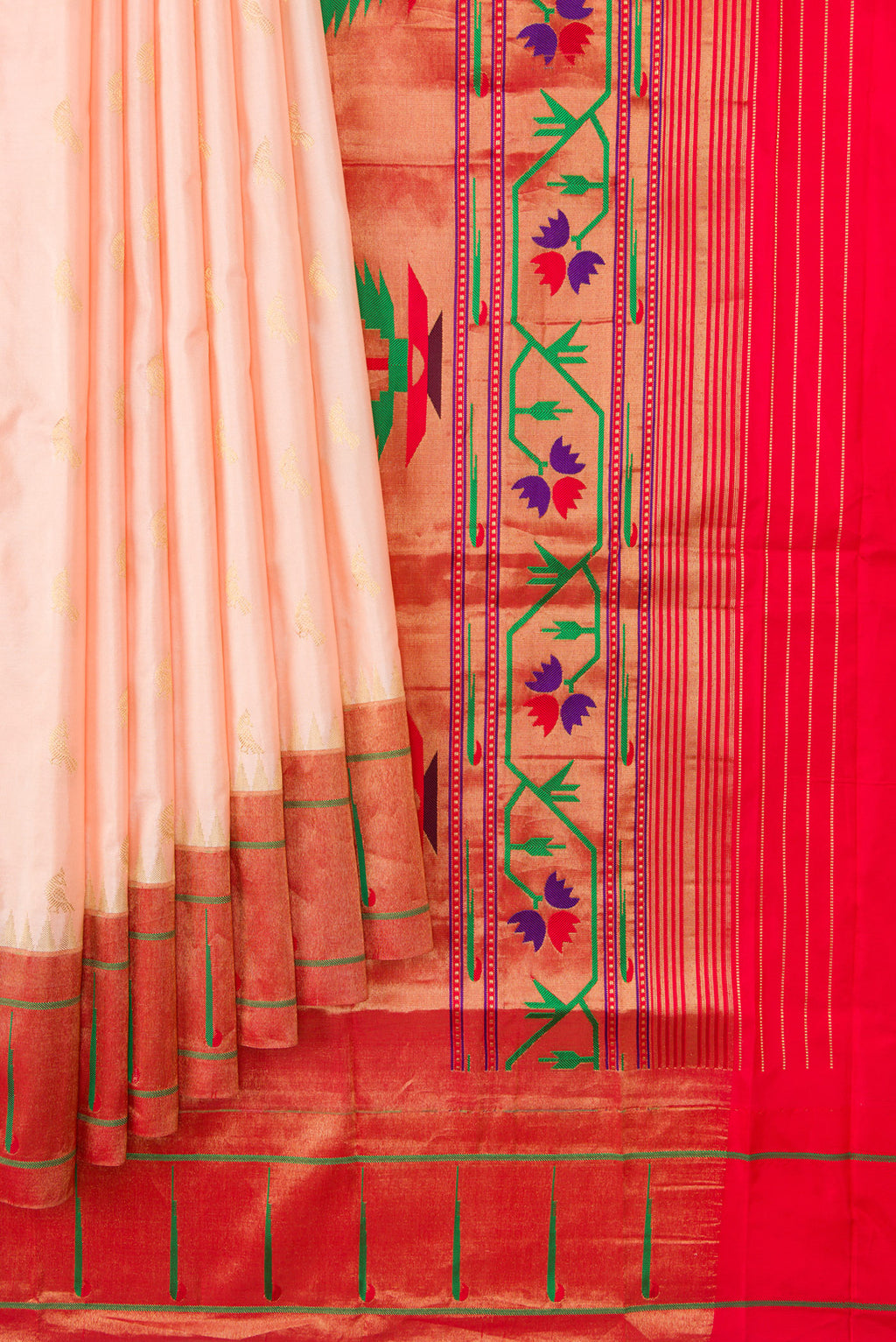 Pleats and pallu of Peach Dual Tone Paithani Silk Saree with Zari Butta on the body and Paithani Border. 