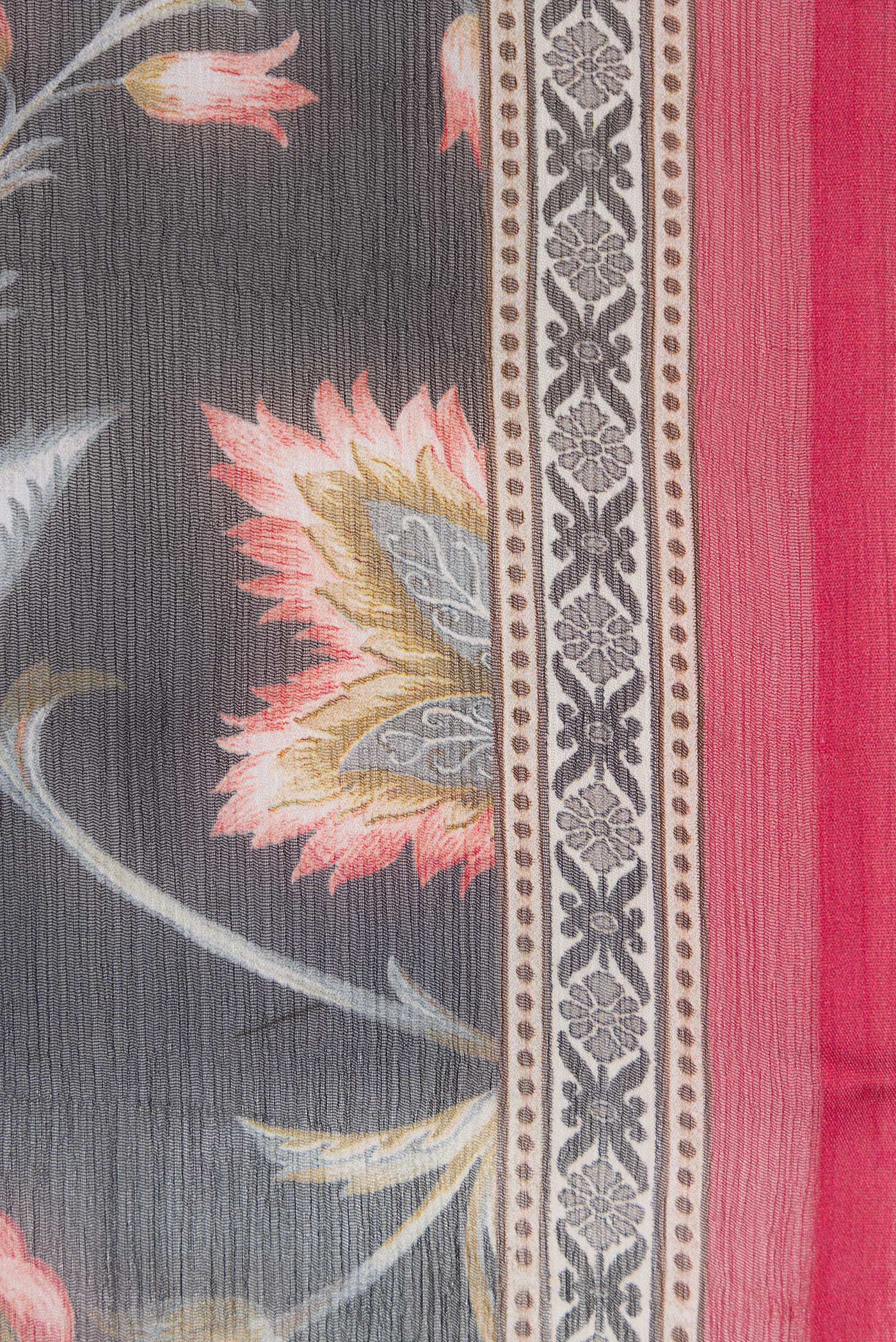 Border image of Black Dual Tone Mysore Chiffon Saree with Printed design on the body and Plain Border. 