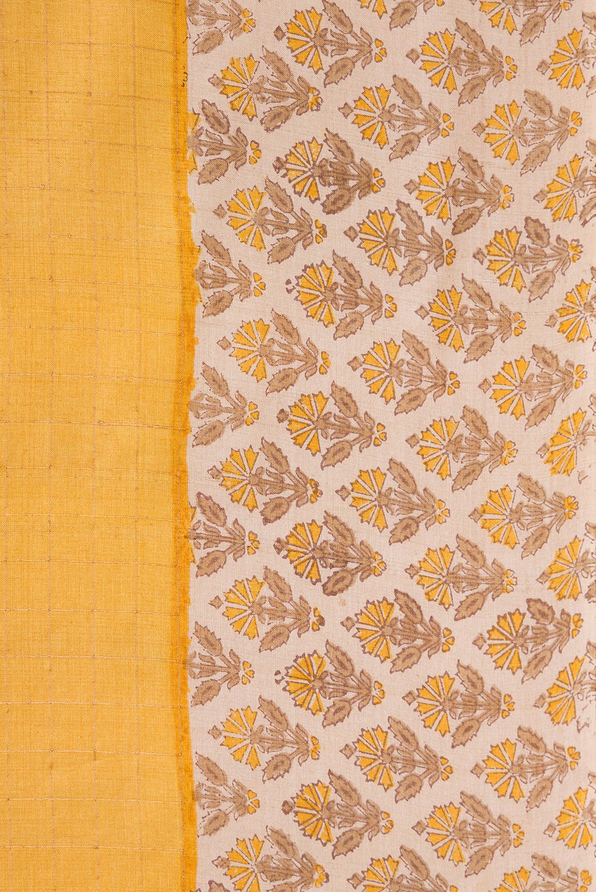 Border image of Mustard Dual Tone Tussar Silk Saree with Checked design on the body and Printed Border. 