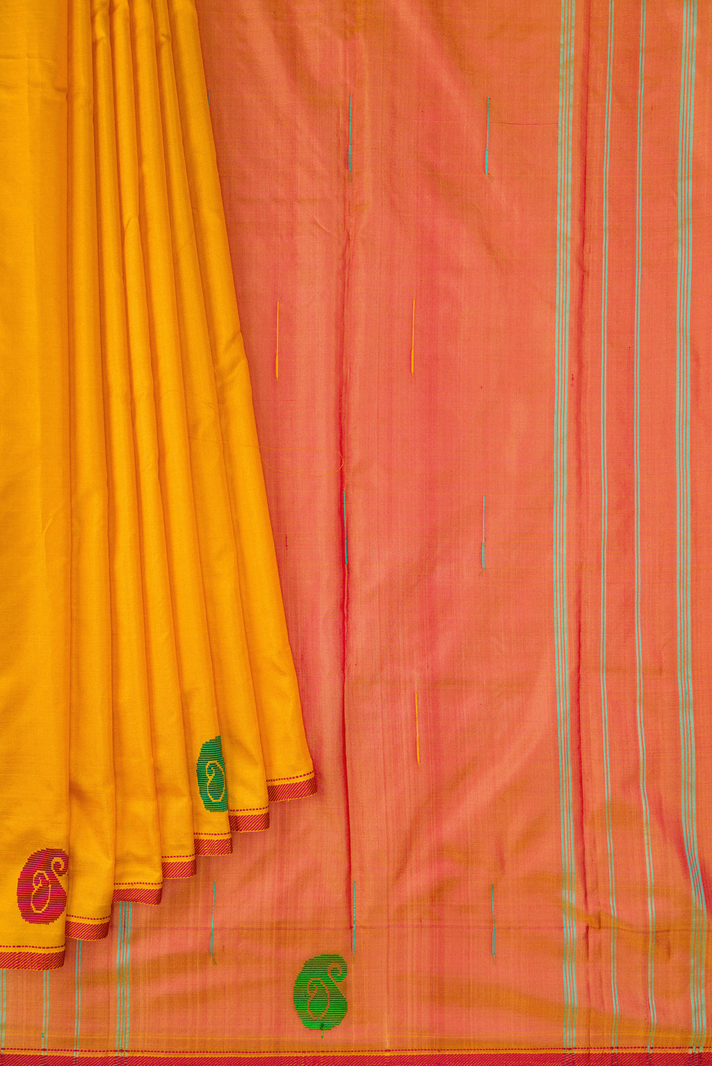 Pleats and pallu of Yellow Dual Tone Kanchipuram Silk Nine Yards Saree with Thread Butta on the body and Thread Border. 