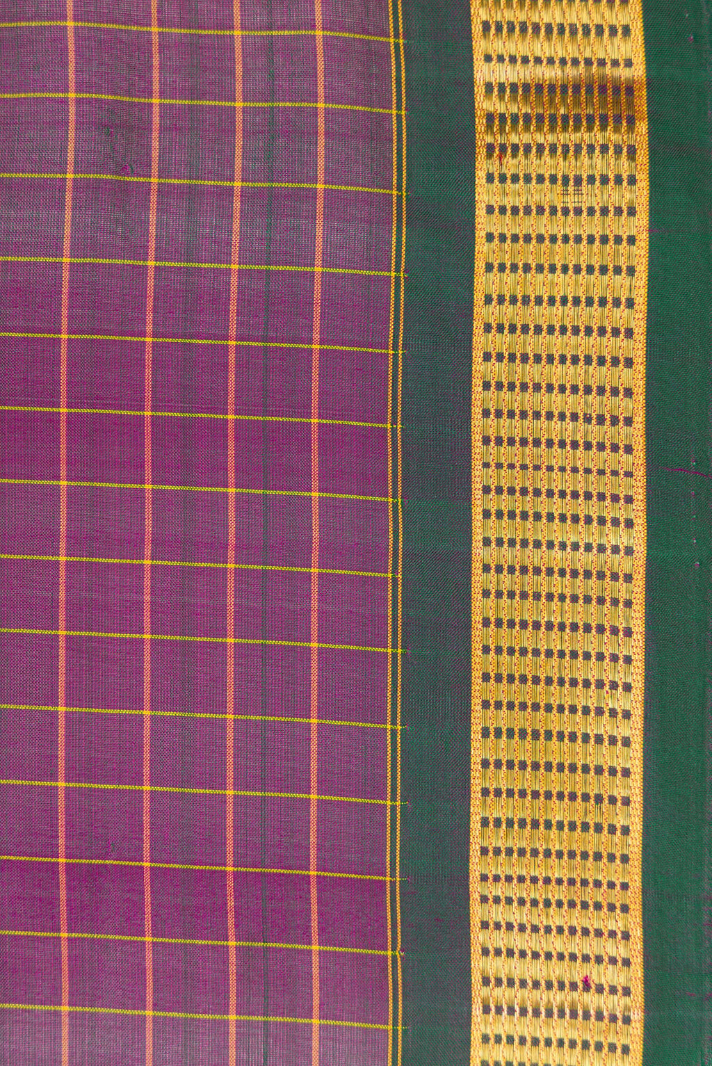 Border image of Purple Dual Tone Kanjivaram Silk Nine Yards Saree with Checked design on the body and Zari Border. 