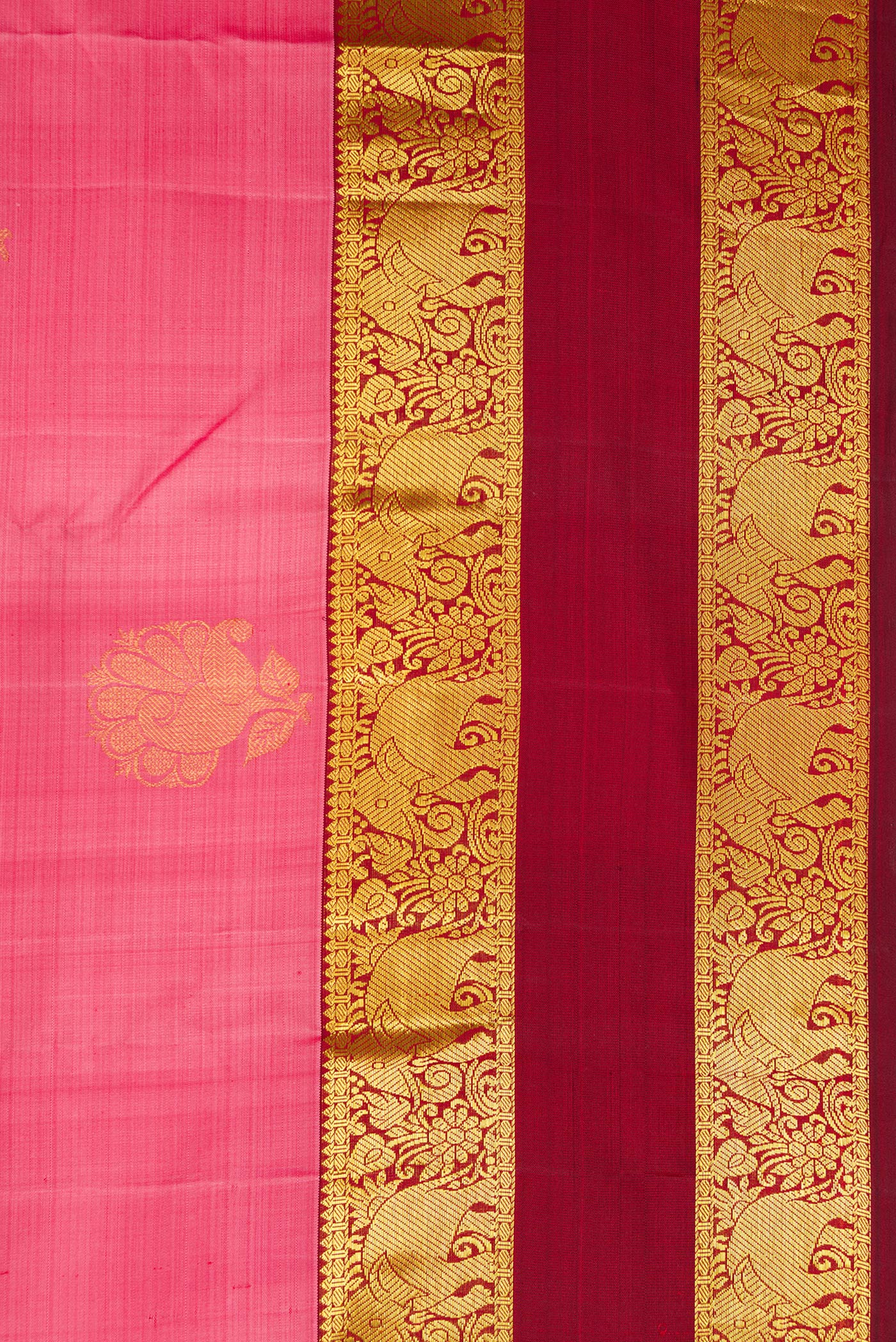 Border image of Pink Dual Tone Kanchipuram Silk Saree with Zari Butta on the body and Zari Border. 
