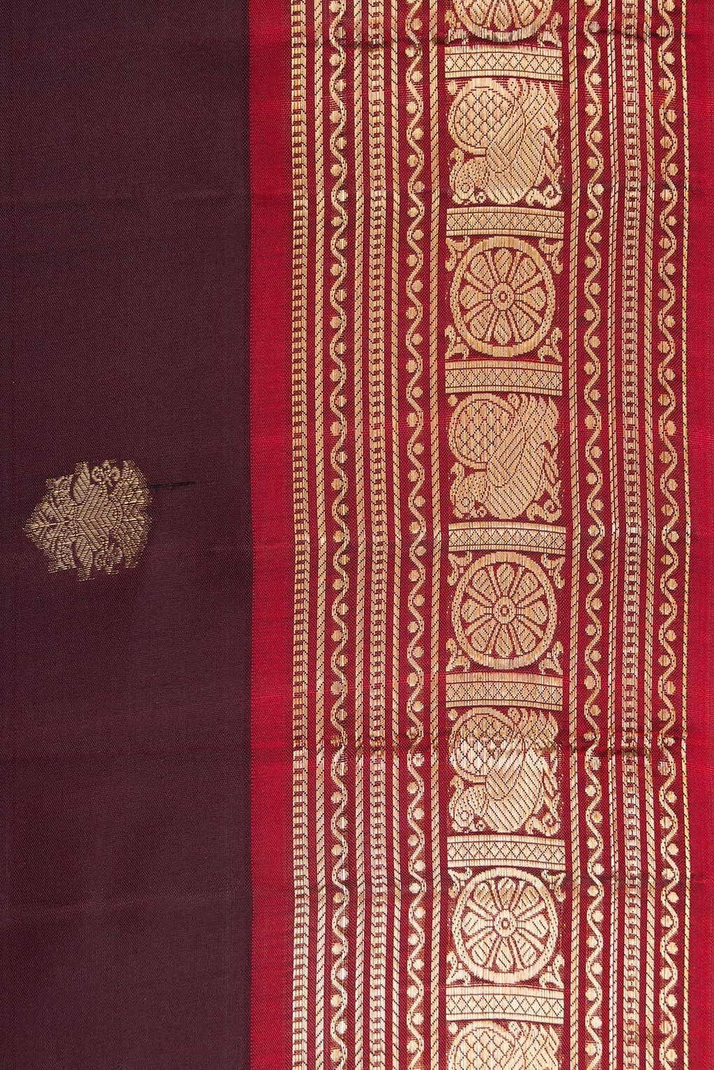 Border image of Coffee Brown Dual Tone Kanjivaram Silk Saree with Zari Brocade on the body and Zari Border. 