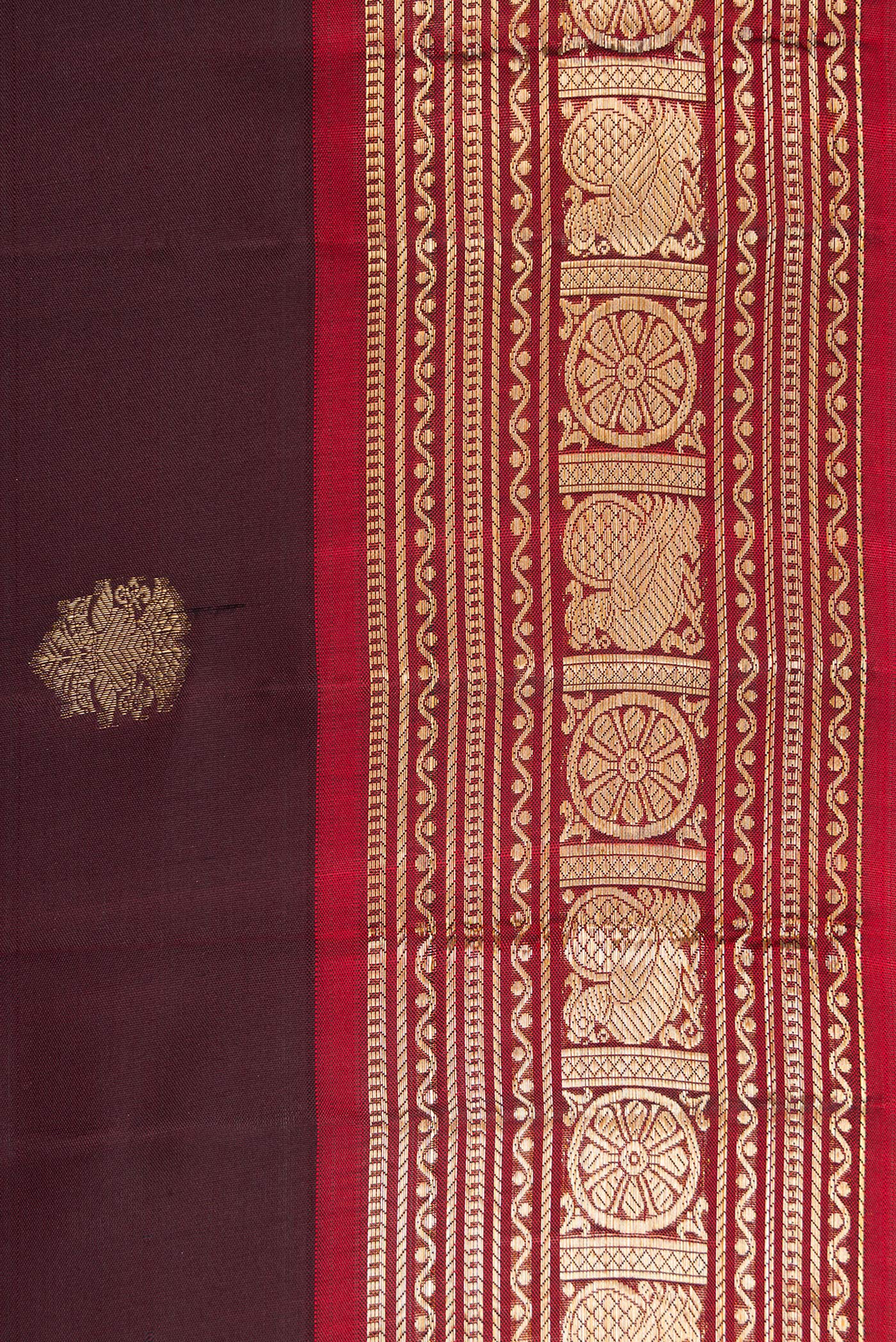 Border image of Coffee Brown Dual Tone Kanjivaram Silk Saree with Zari Brocade on the body and Zari Border. 