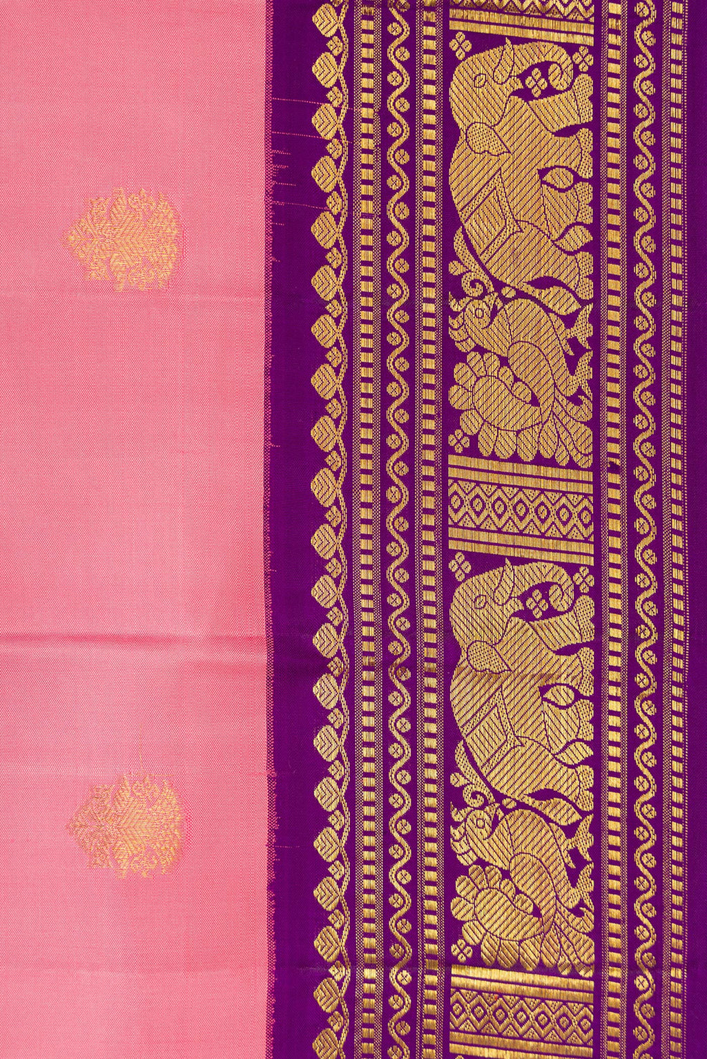 Border image of Pink Dual Tone Kanchipuram Silk Saree with Zari Butta on the body and Zari Border. 