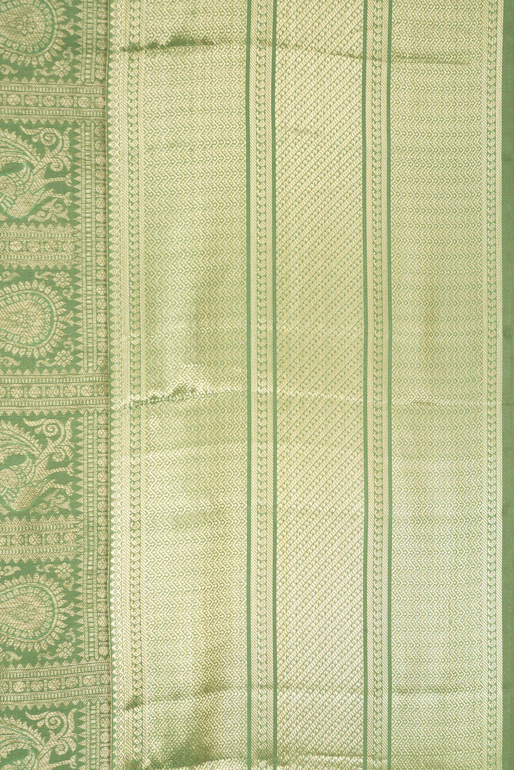 Border image of Pista Green Dual Tone Kanchipuram Silk Saree with Zari Brocade on the body and Zari Border. 