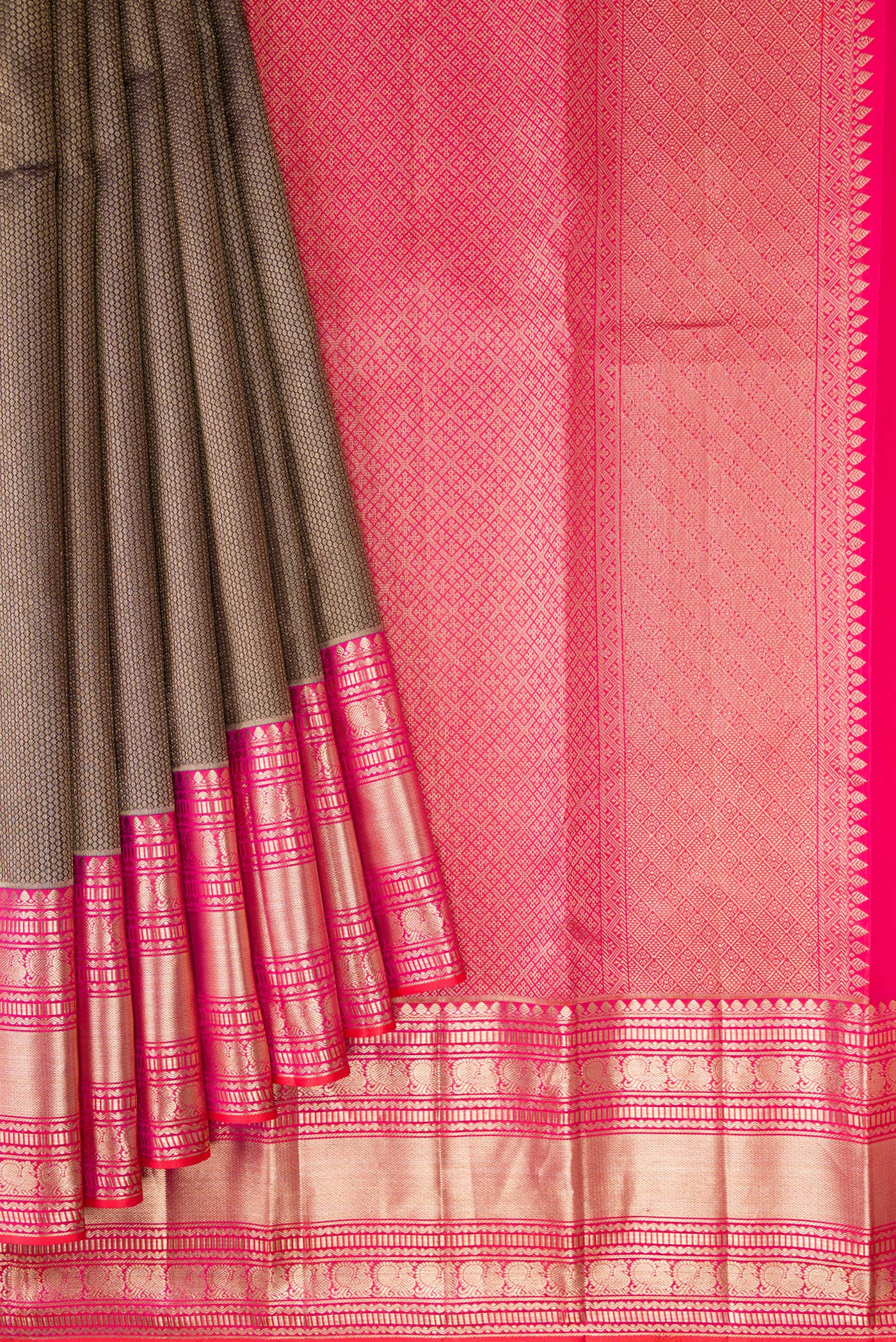 Pleats and pallu of Coffee Brown Dual Tone Kanchipuram Silk Saree with Zari Brocade on the body and Zari Border. 