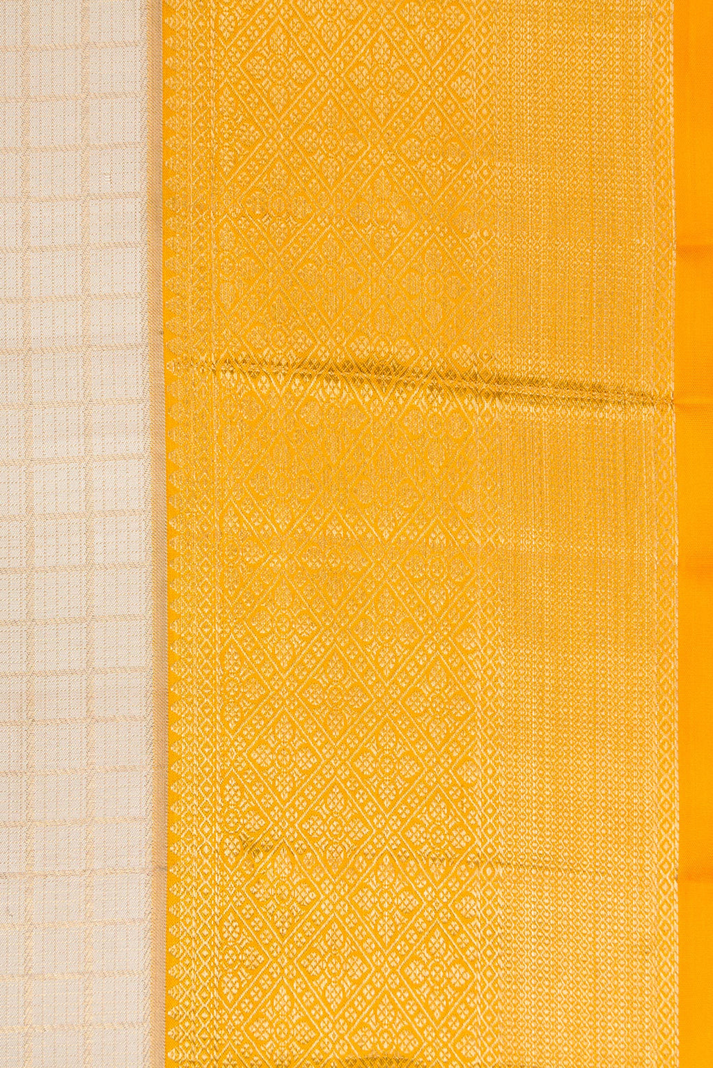 Border image of Beige Dual Tone Kanchipuram Silk Saree with Checked design on the body and Zari Border. 