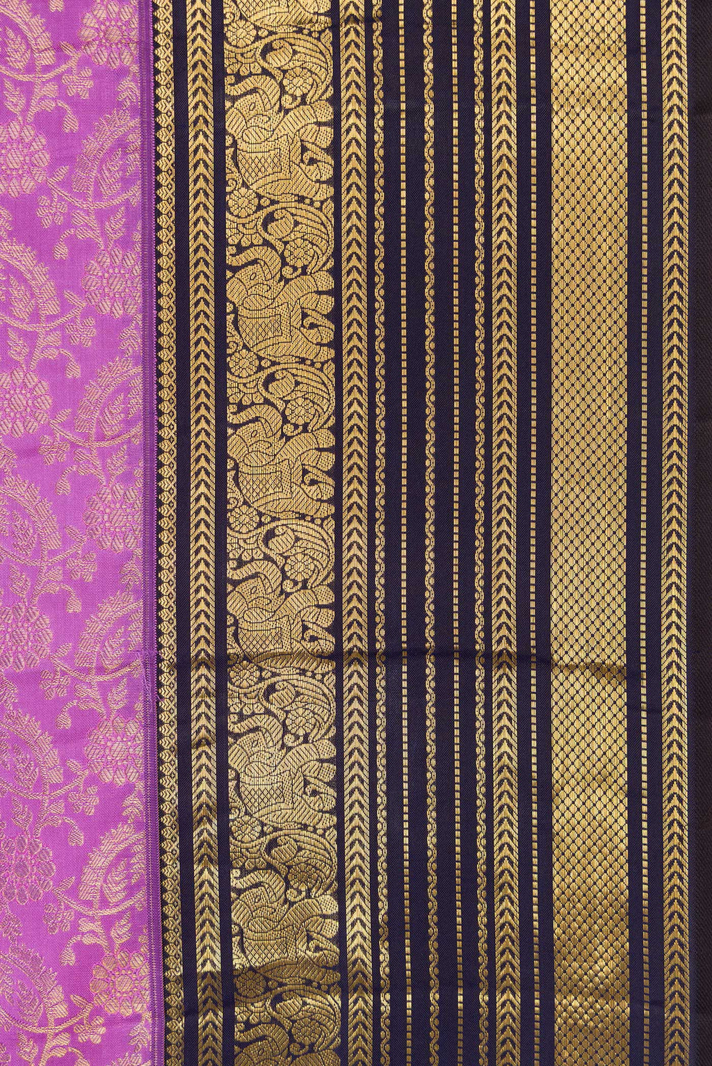 Border image of Lavender Dual Tone Kanchipuram Silk Saree with Zari Brocade on the body and Zari Border. 