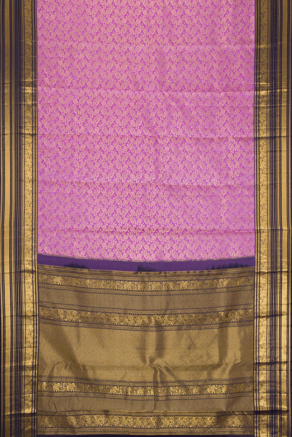 Flat view of Lavender Dual Tone Kanchipuram Silk Saree with Zari Brocade on the body and Zari Border. 