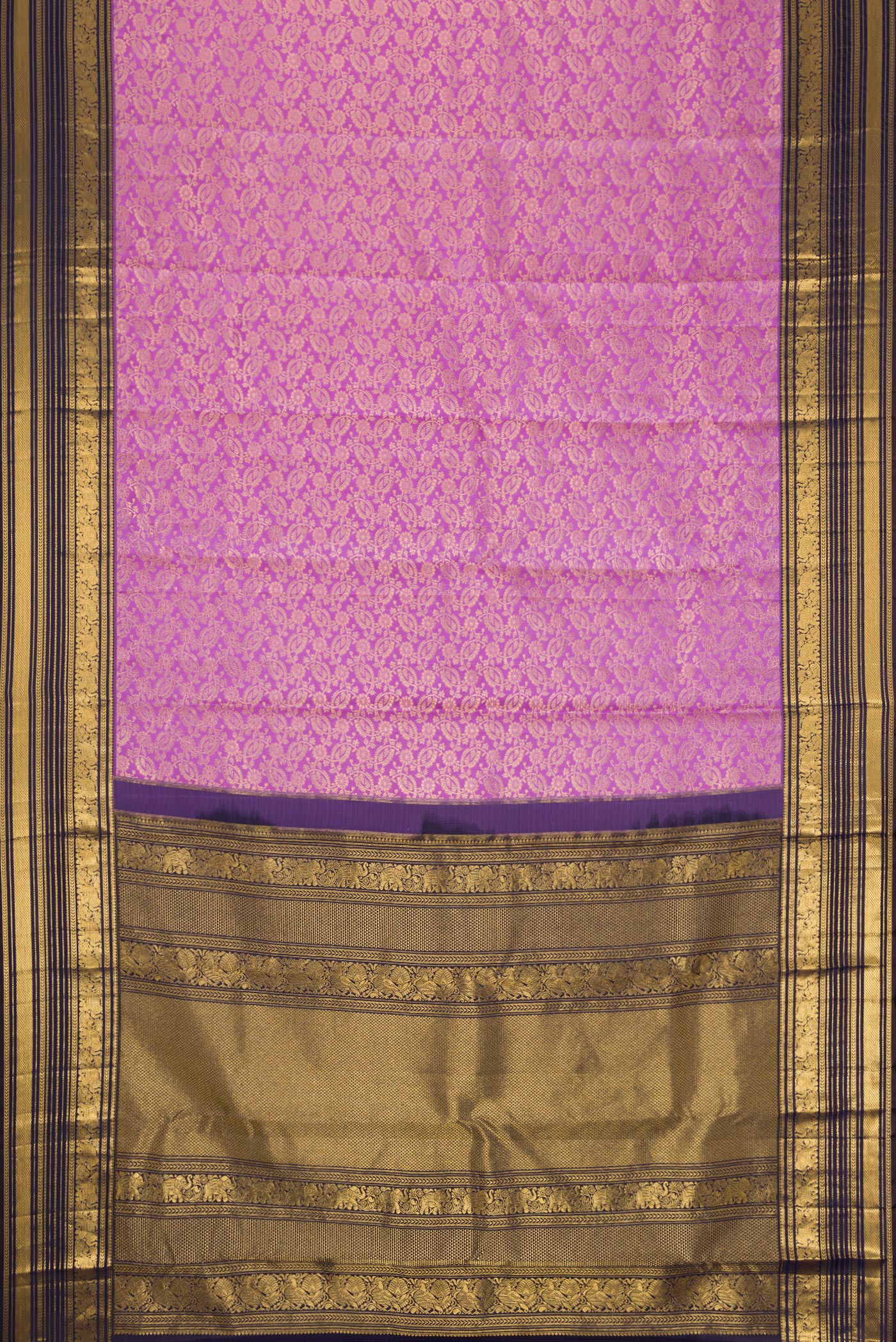 Flat view of Lavender Dual Tone Kanchipuram Silk Saree with Zari Brocade on the body and Zari Border. 