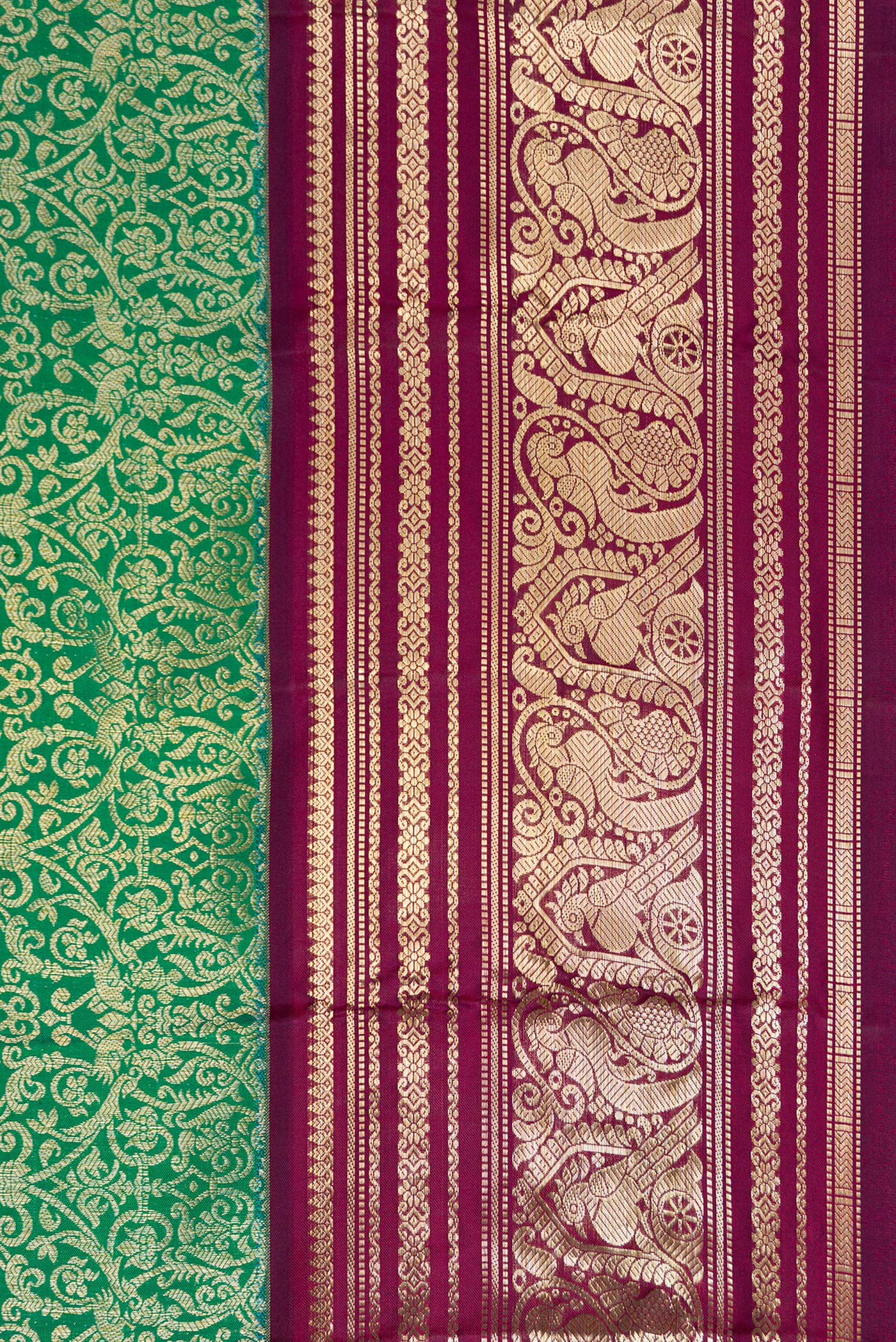 Border image of Sea Green Dual Tone Kanchipuram Silk Saree with Zari Brocade on the body and Zari Border. 