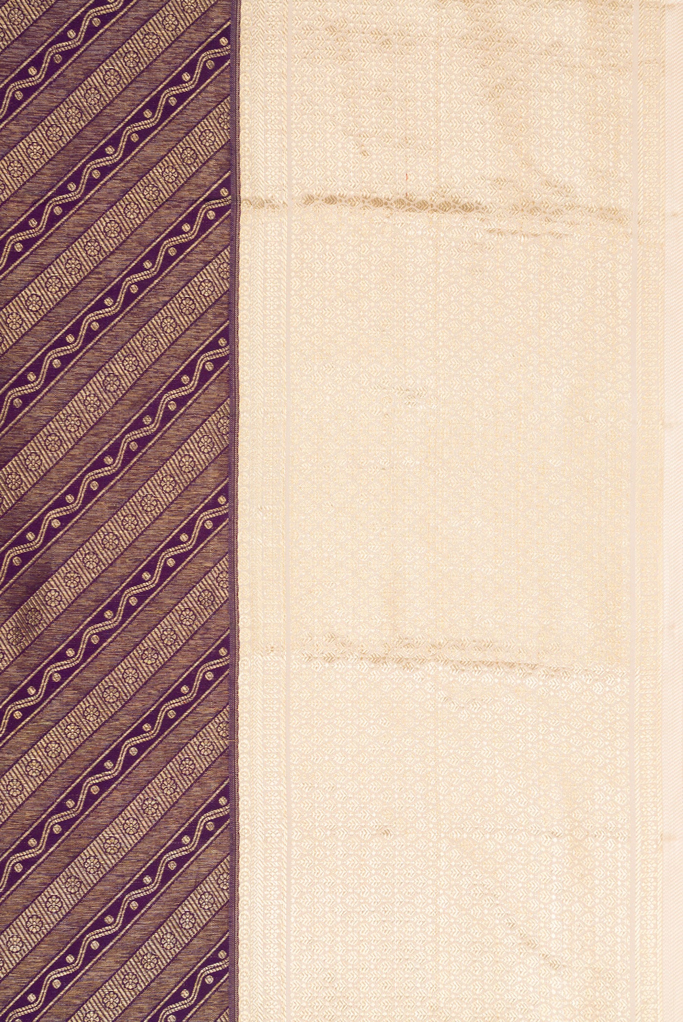 Border image of Purple Dual Tone Kanchipuram Silk Saree with Zari Brocade on the body and Zari Border. 