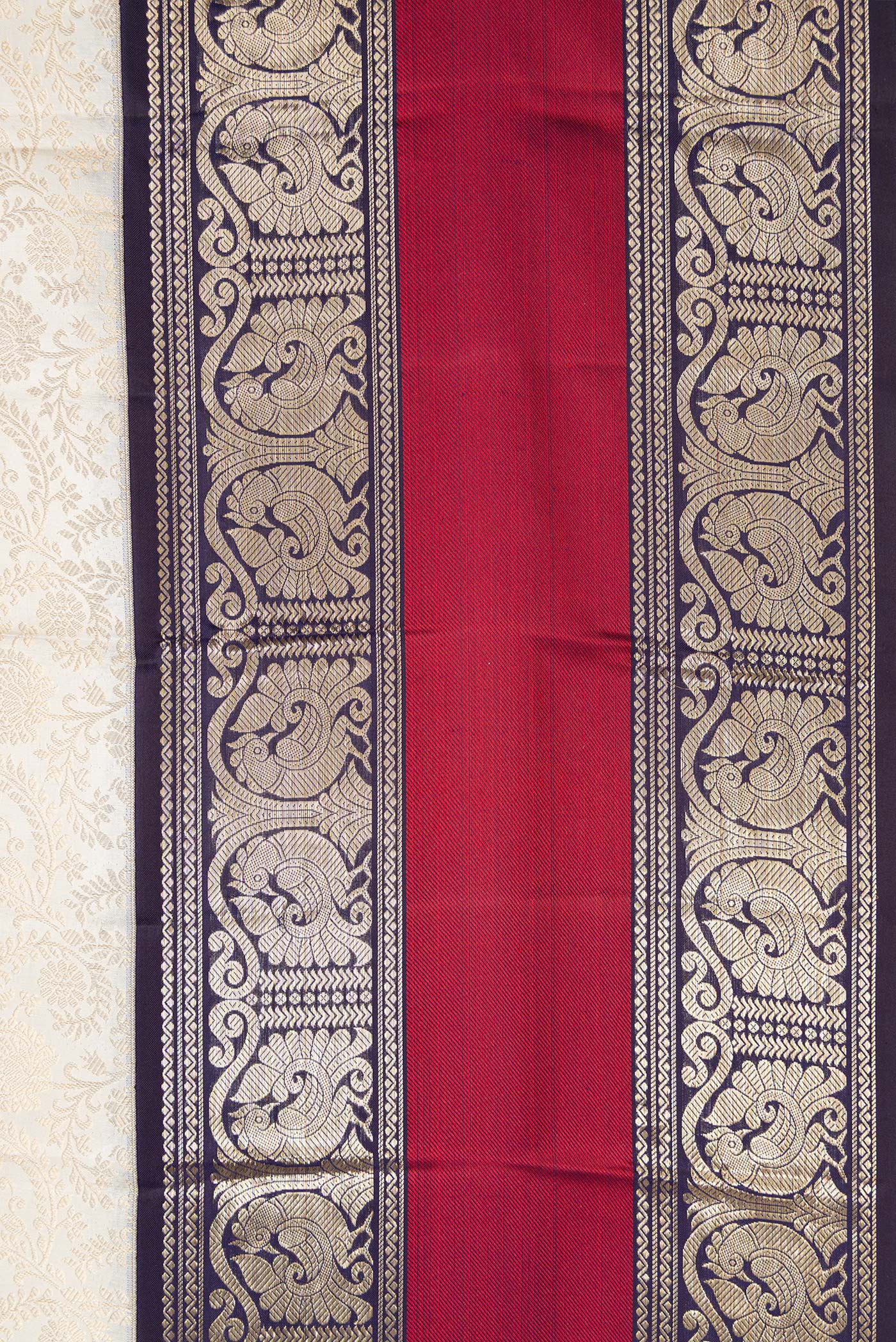 Border image of Off White Dual Tone Kanchipuram Silk Saree with Zari Brocade on the body and Zari Border. 