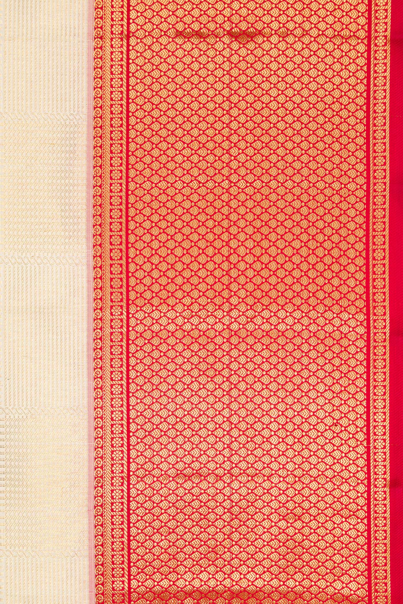 Border image of Off White Dual Tone Kanchipuram Silk Saree with Zari Brocade on the body and Zari Border. 