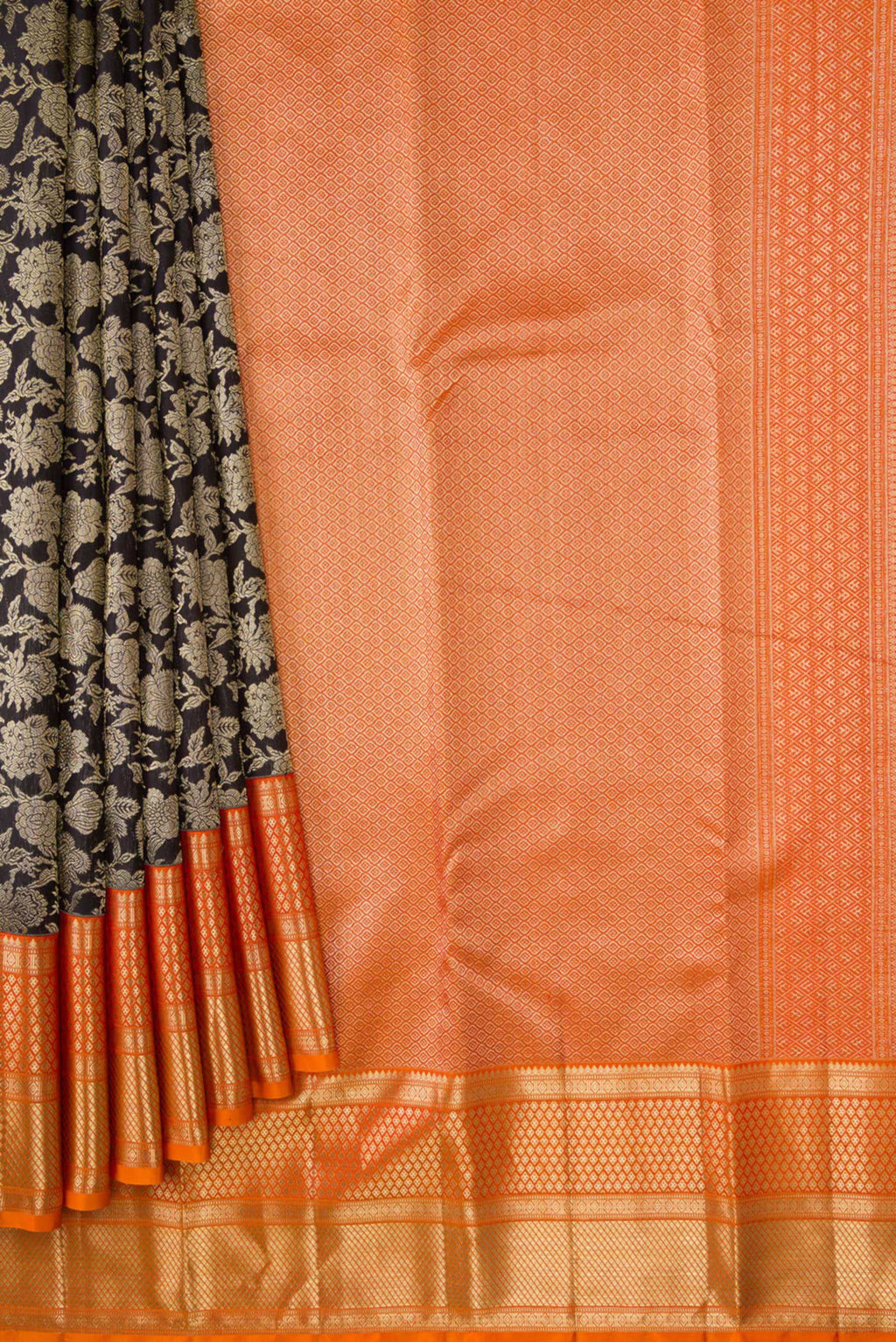 Pleats and pallu of Black Dual Tone Kanjivaram Silk Saree with Zari Brocade on the body and Zari Border. 