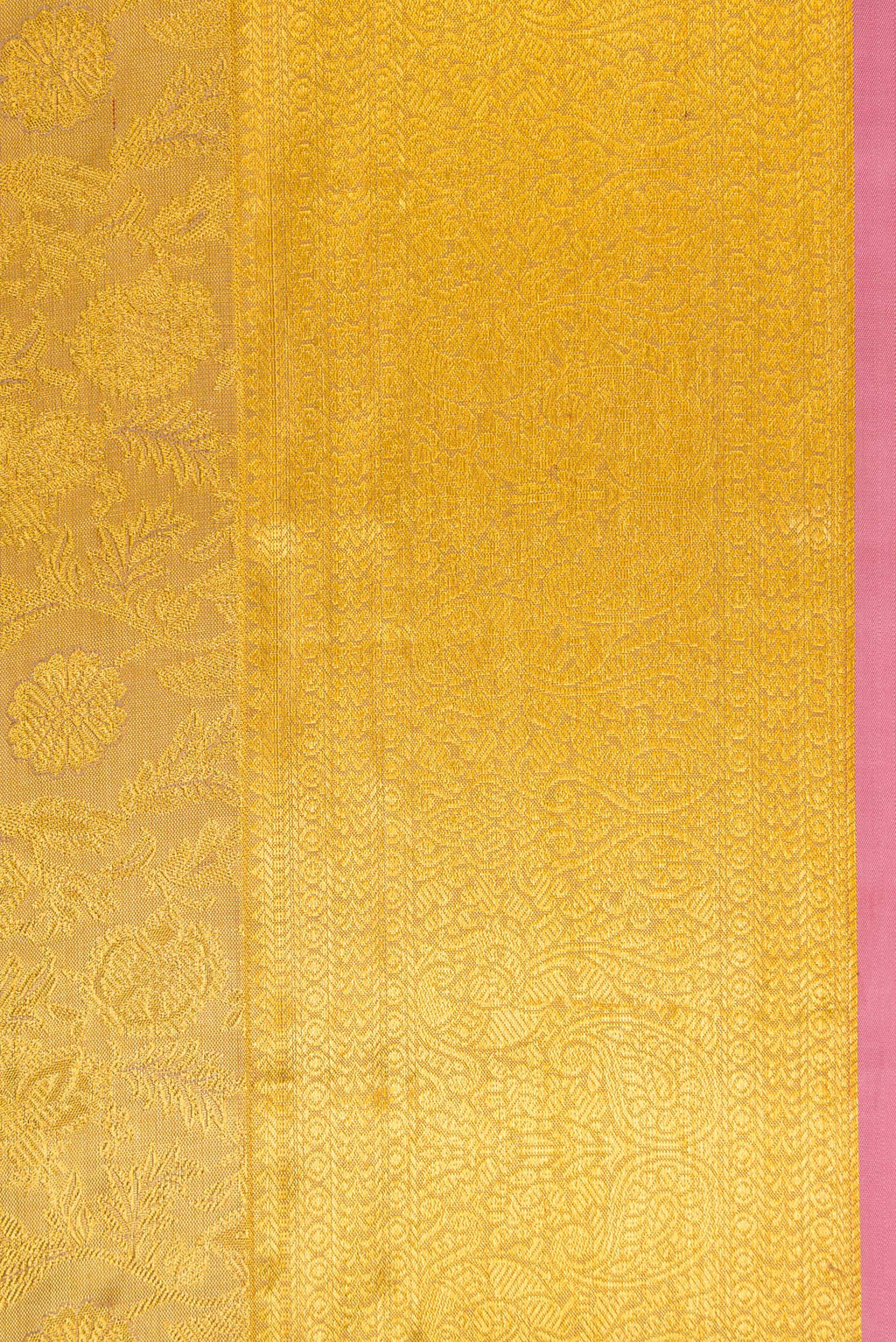 Border image of Gold Dual Tone Kanchipuram Tissue Silk Saree with Zari Brocade on the body and Zari Border. 