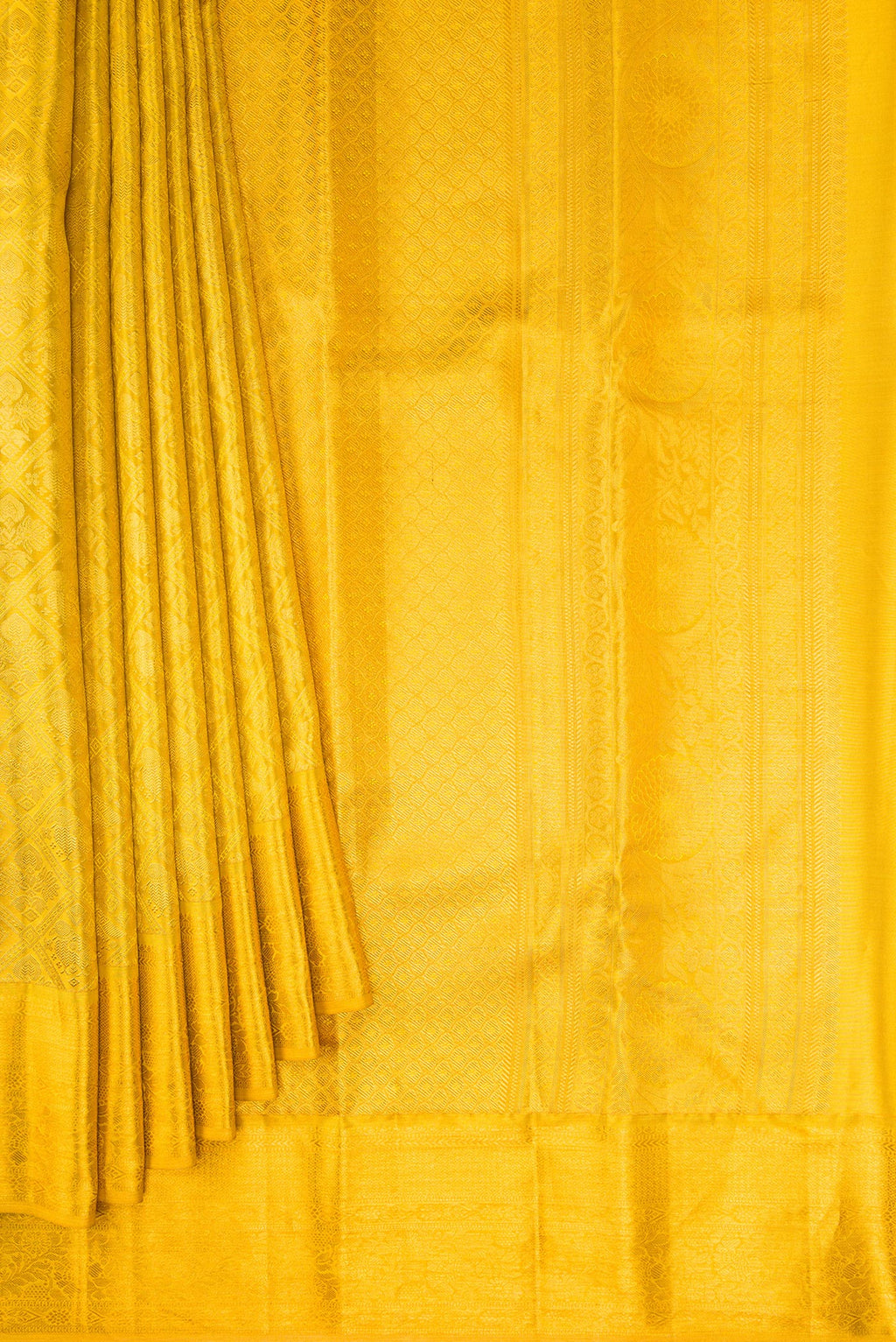 Pleats and pallu of Gold Dual Tone Kanchipuram Tissue Silk Saree with Zari Brocade on the body and Zari Border. 
