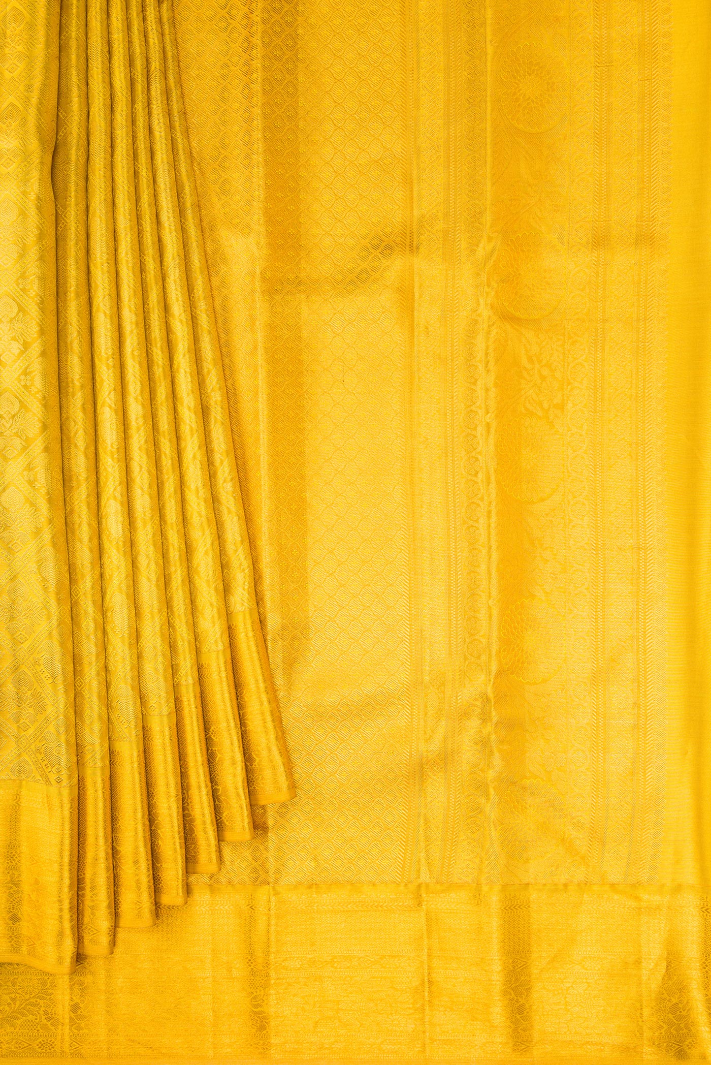 Pleats and pallu of Gold Dual Tone Kanchipuram Tissue Silk Saree with Zari Brocade on the body and Zari Border. 