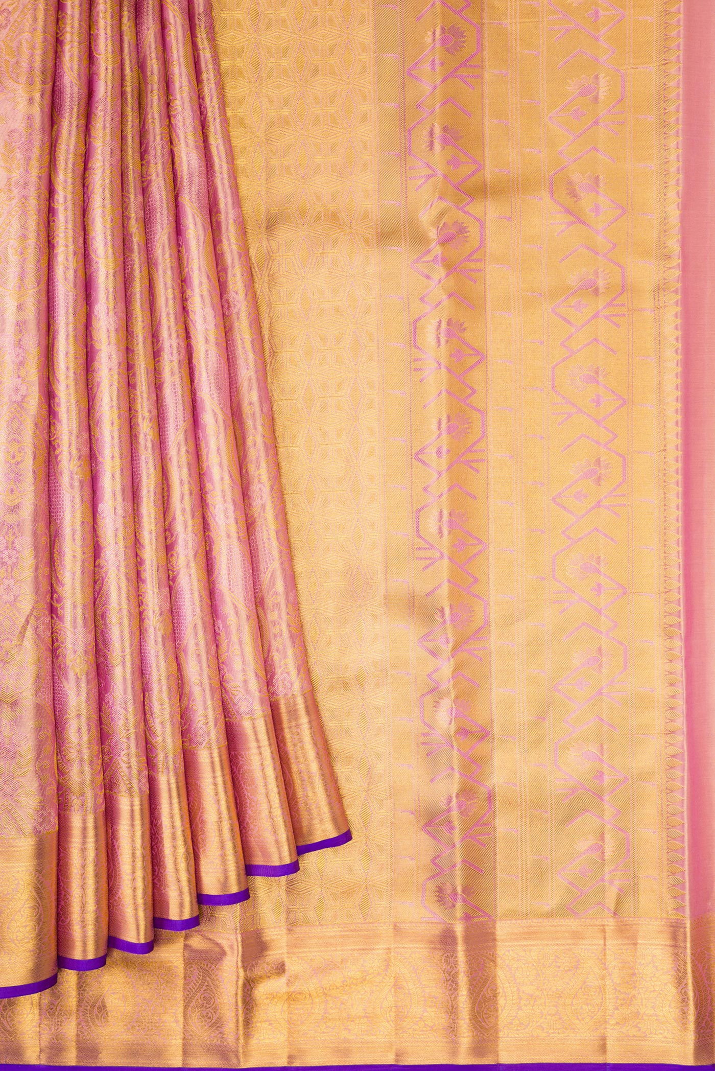Pleats and pallu of Pink Dual Tone Kanchipuram Tissue Silk Saree with Zari Brocade on the body and Zari Border. 