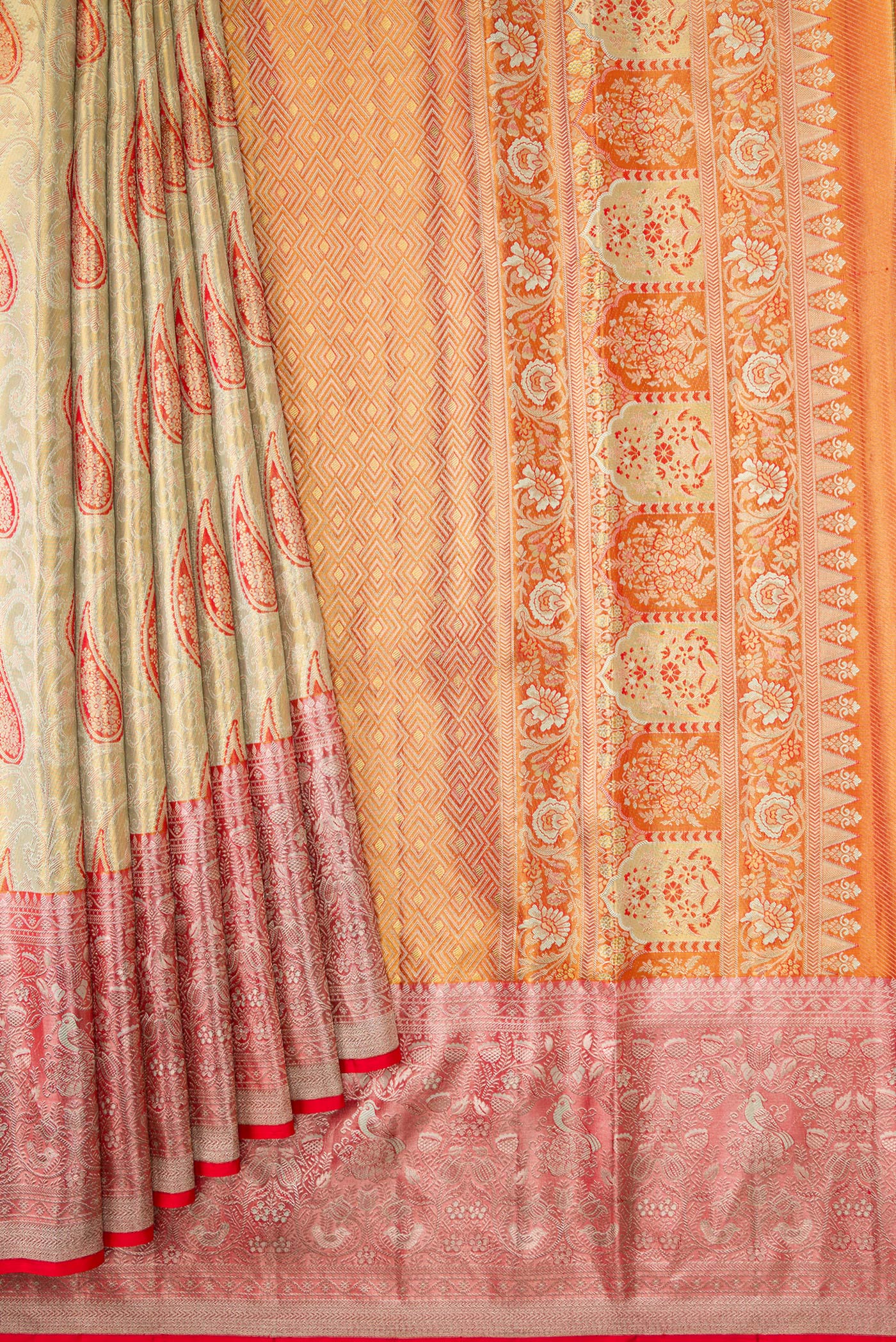 Pleats and pallu of Pista Green Dual Tone Kanjivaram Tissue Silk Saree with Zari Brocade on the body and Zari Border. 